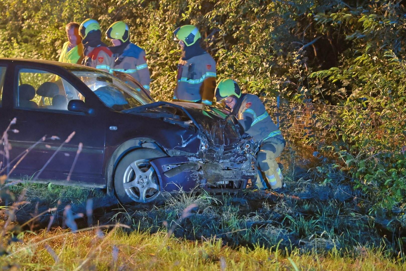 Nachtelijk ongeval: Auto en busje botsen op A73 bij Overloon