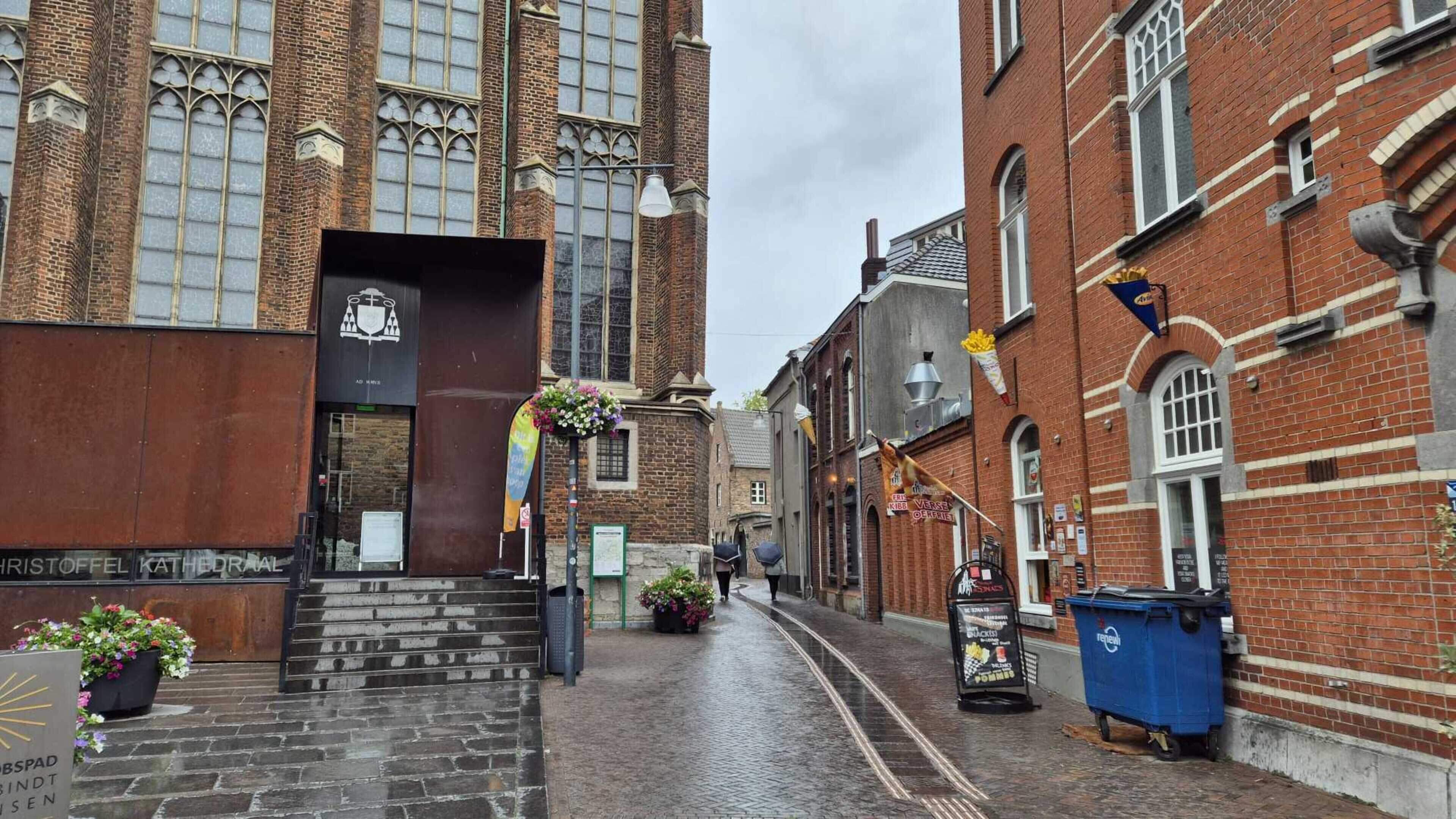 Afhaalloket van bekende Roermondse zaak is dicht, maar voor de illegale afzuiging lijkt een oplossin