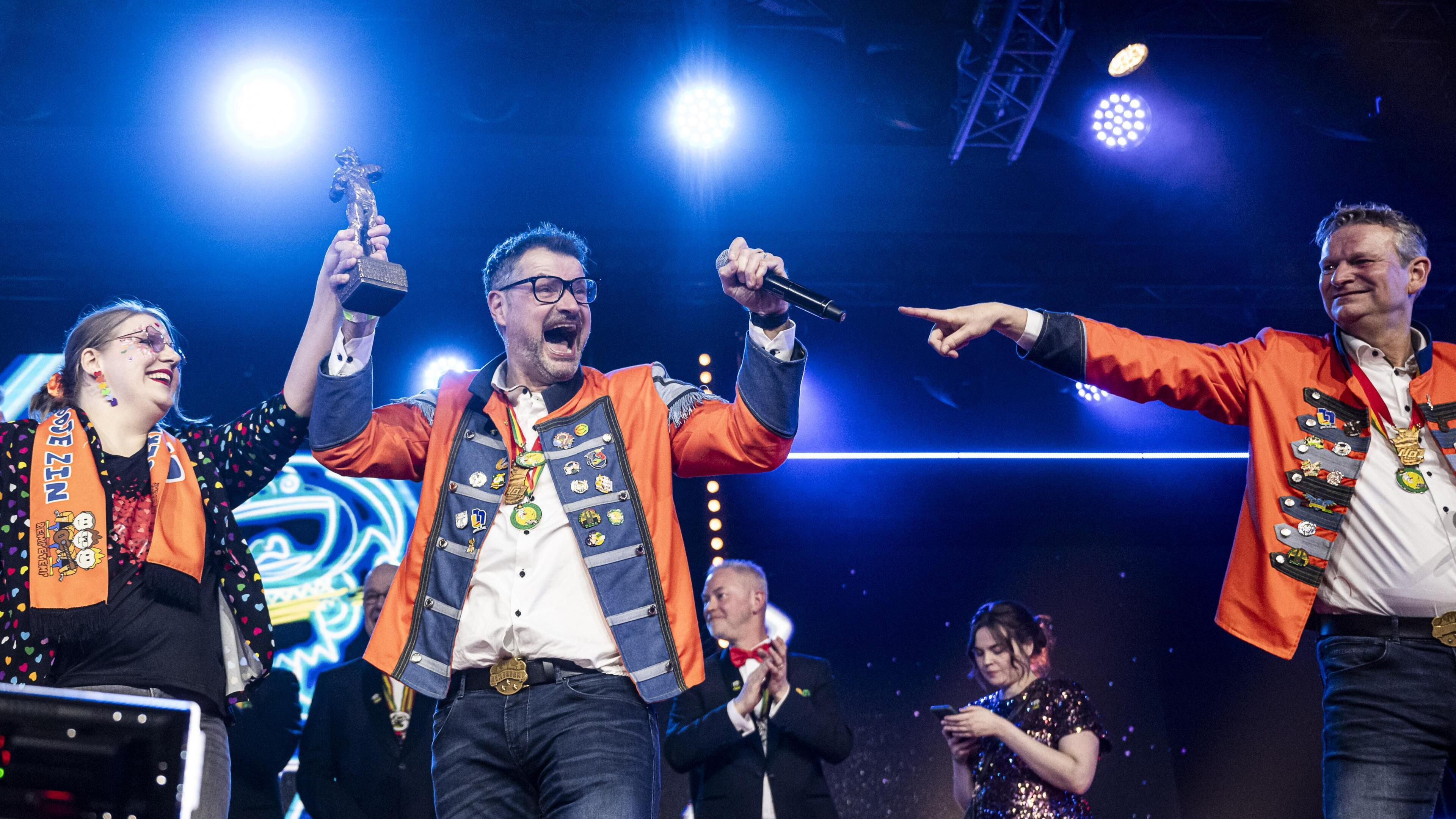 Rempetemp verstoort Venrays feestje en wint voor het eerst LVK, Bertha Paulissen trofee naar Oirsbee