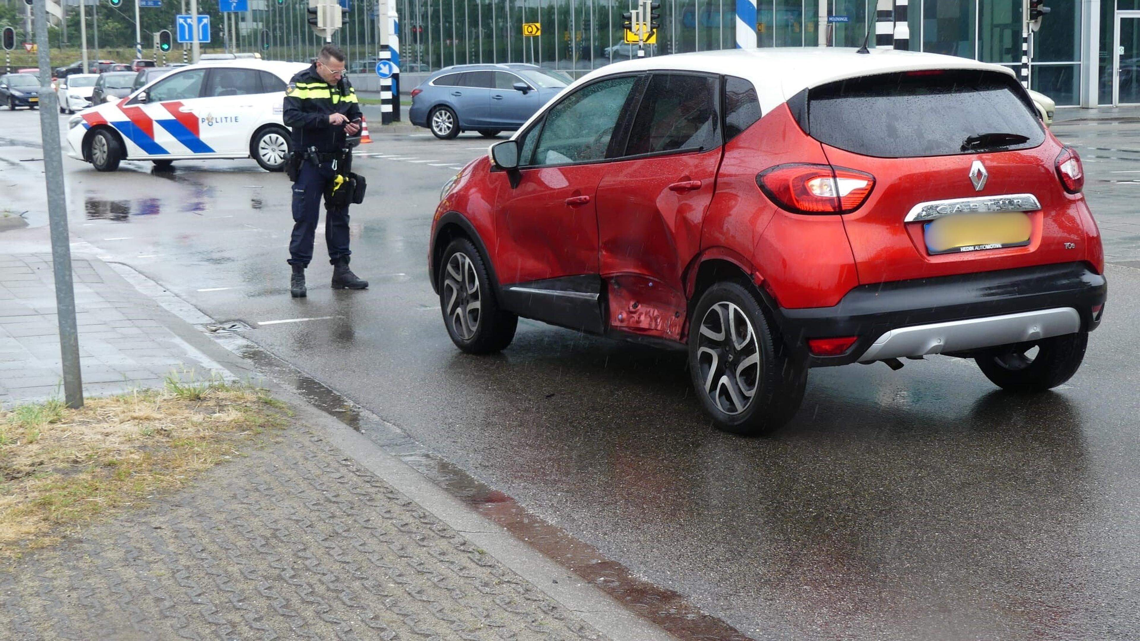 Gewonde bij botsing tussen twee auto’s in Venlo