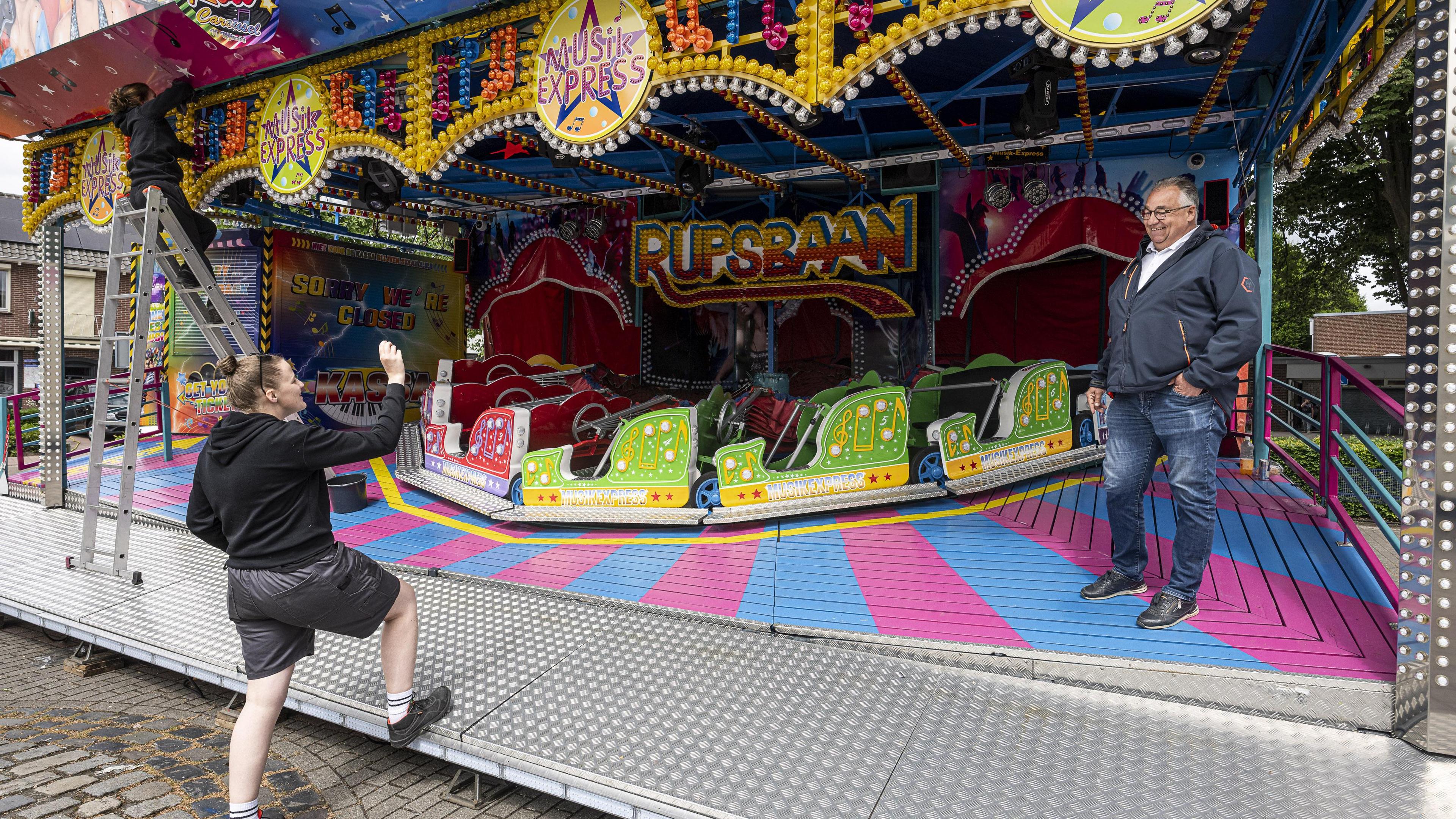 Kermis in Nederweert-Eind is weer terug, dankzij enthousiaste inwoners en kastelein Tessa (23)