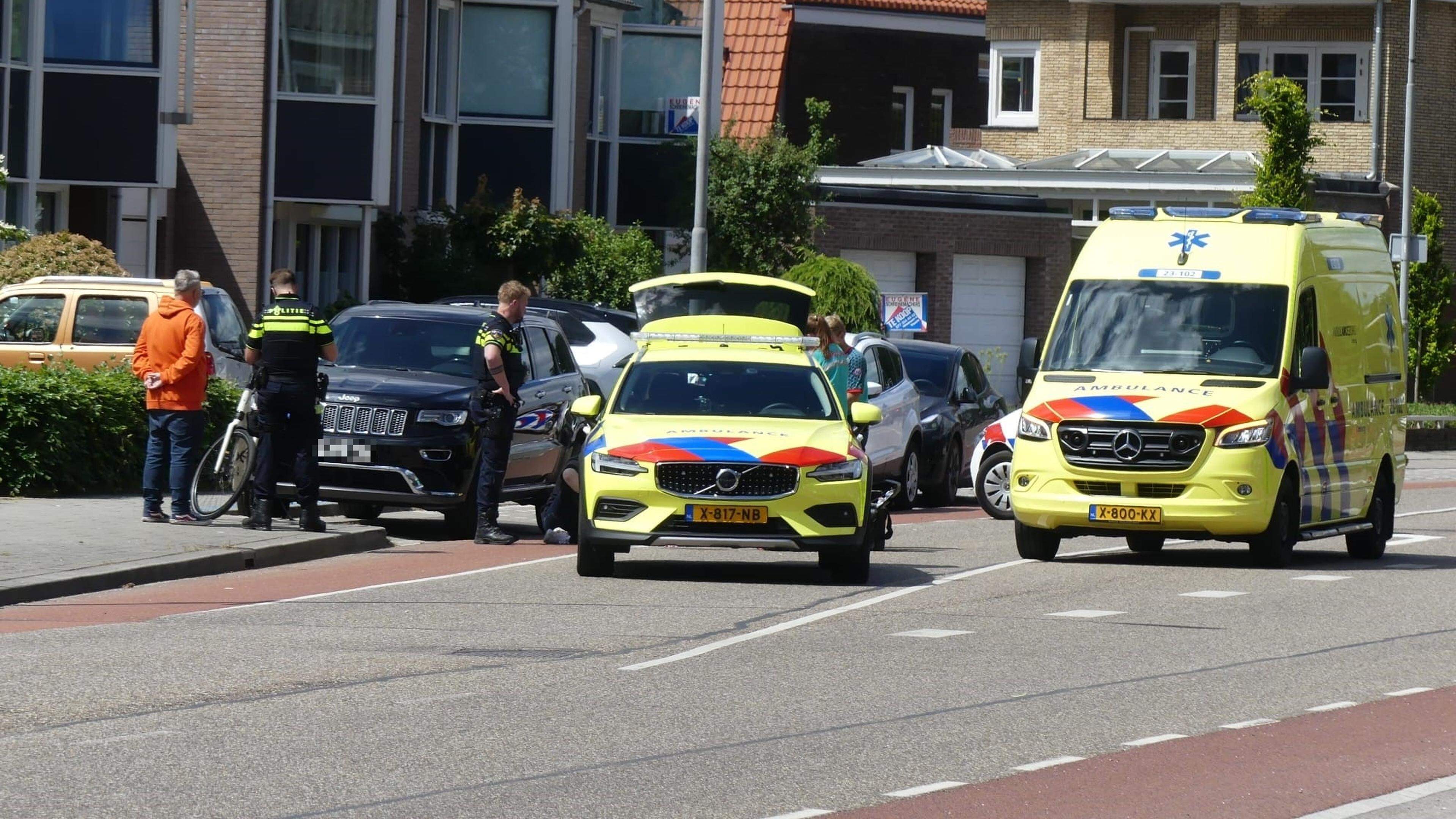 Fietsster gewond bij aanrijding met auto in Venlo