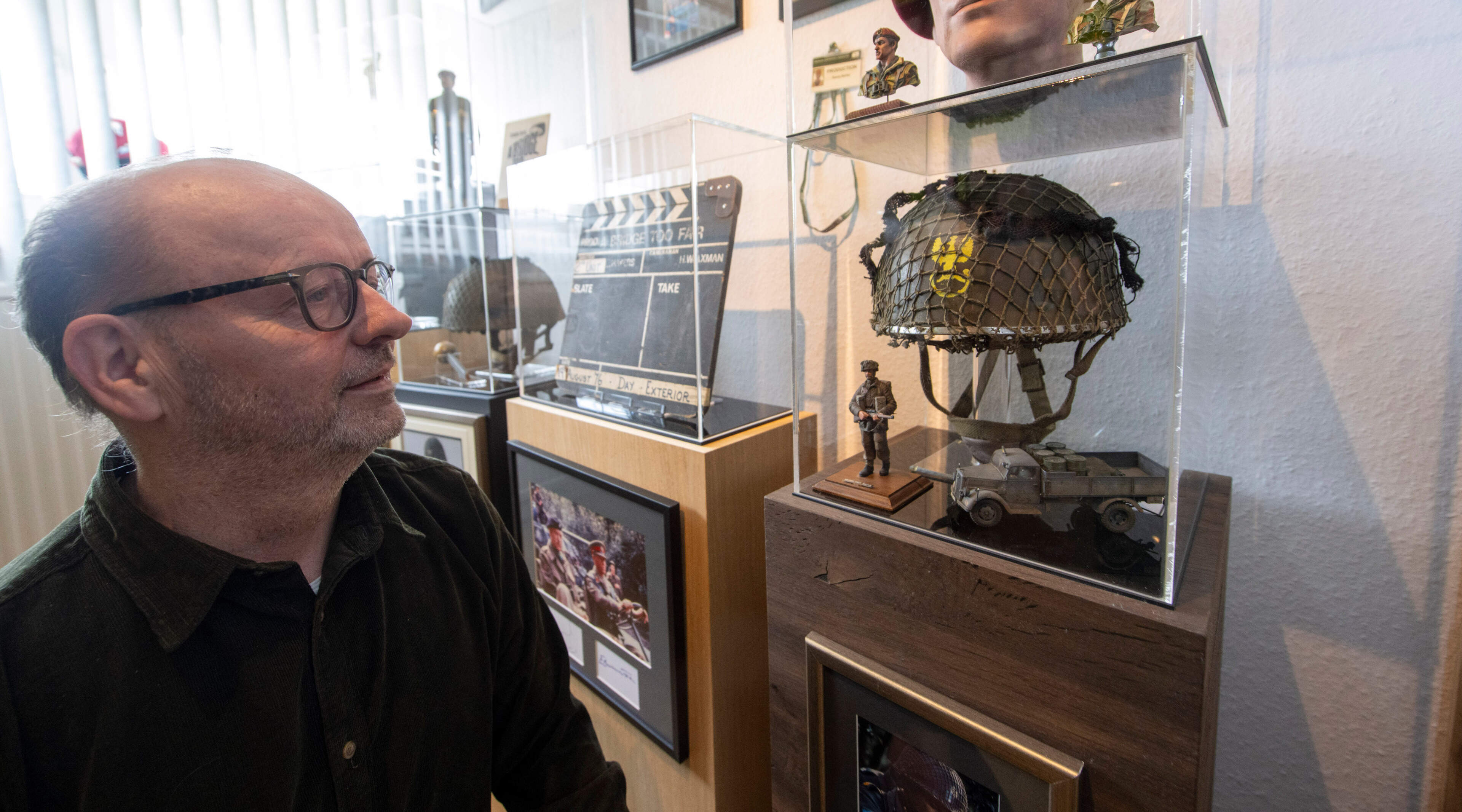 Sean Connery’s script werd gered door een kamermeisje: items van Valkenburgse superfan centraal op j