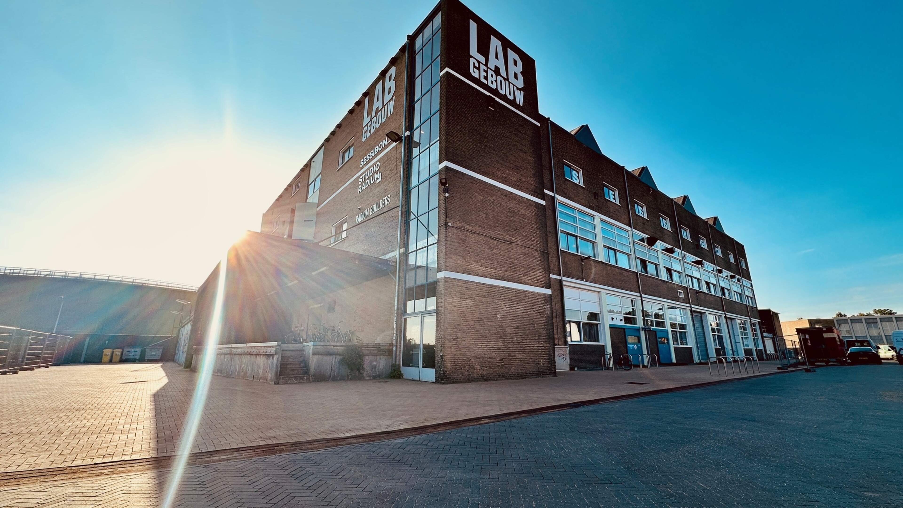 Van tijdelijke oplossing tot vaste plek: hoe Studio Radium bleef, terwijl de reden om te beginnen al