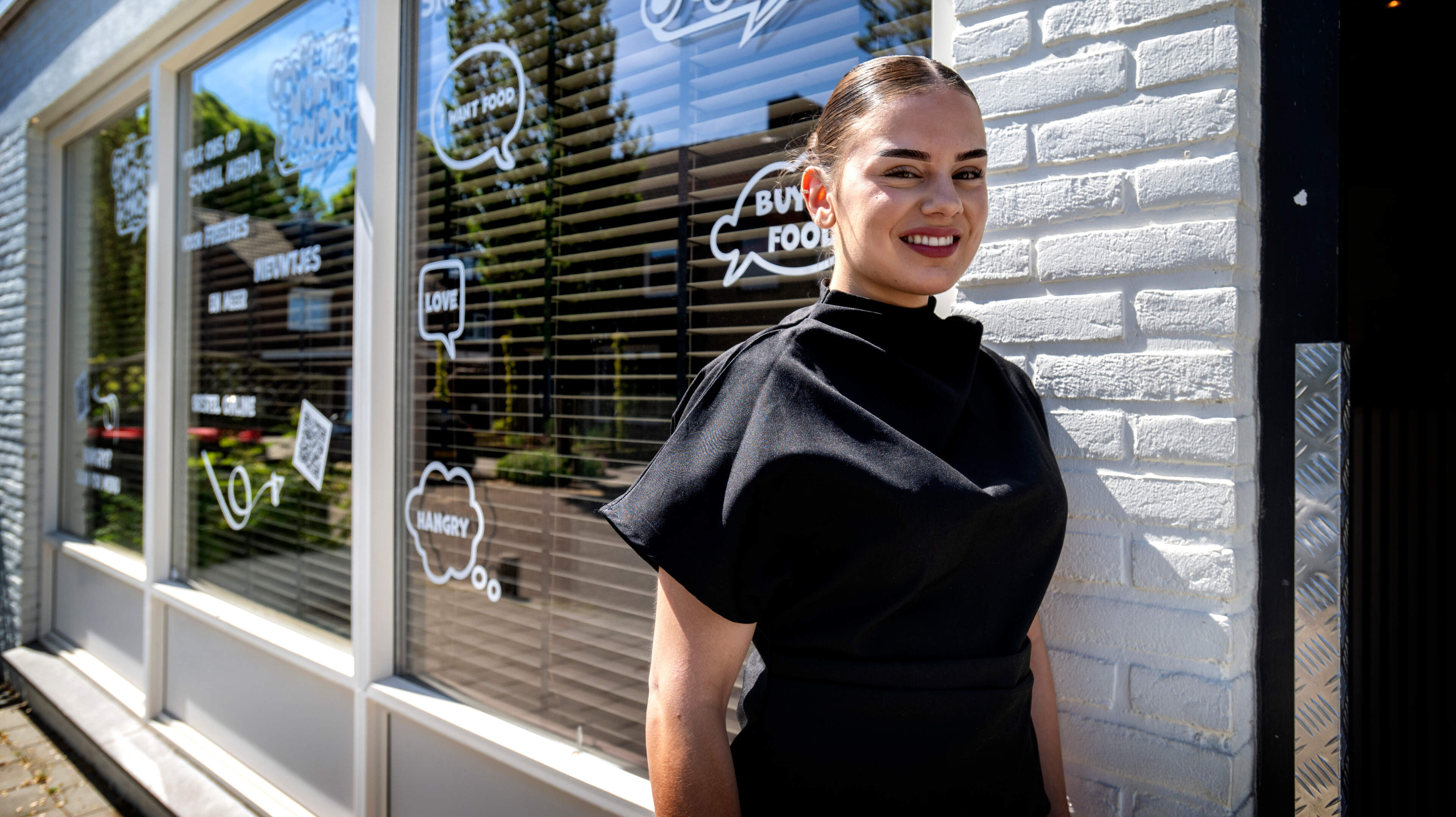 Nadia (20) zet Asian fusion op de kaart vanuit Hulsberg: ‘Ook zestigplussers komen gewoon een pokébo