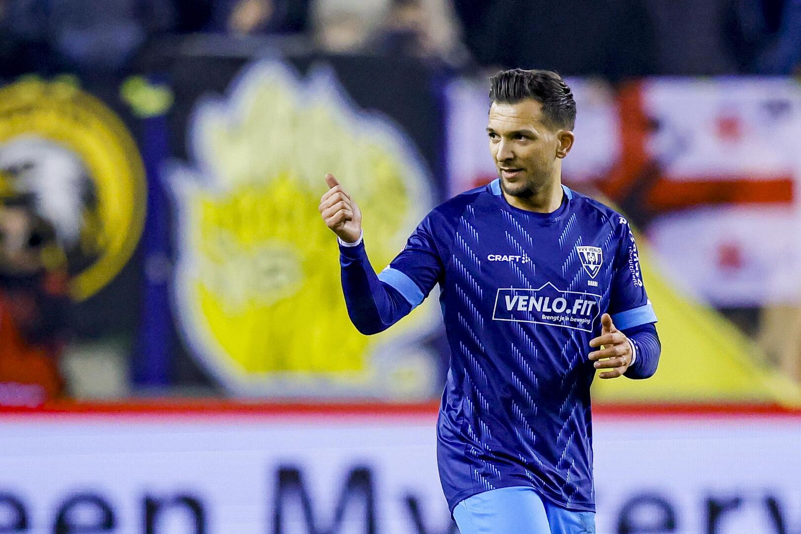 Bizar toeval voor VVV-debutant Brahim Darri: 14 jaar na zijn eerste ...