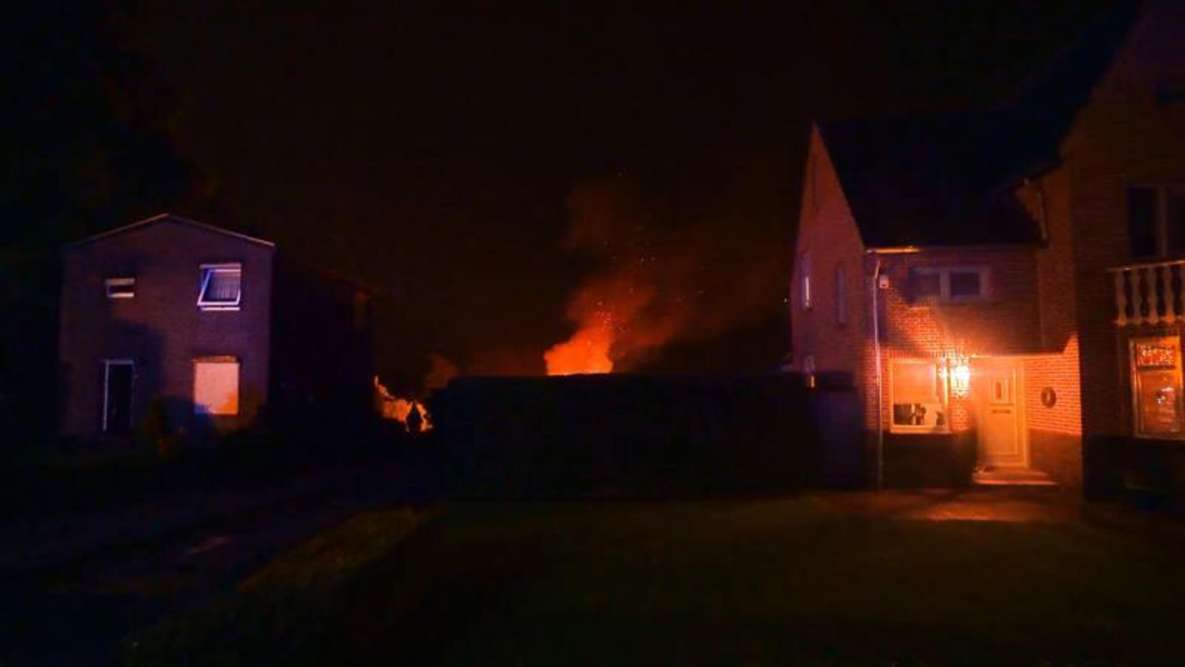 Weinig meldingen van stormschade in Limburg, brand door blikseminslag in Klimmen