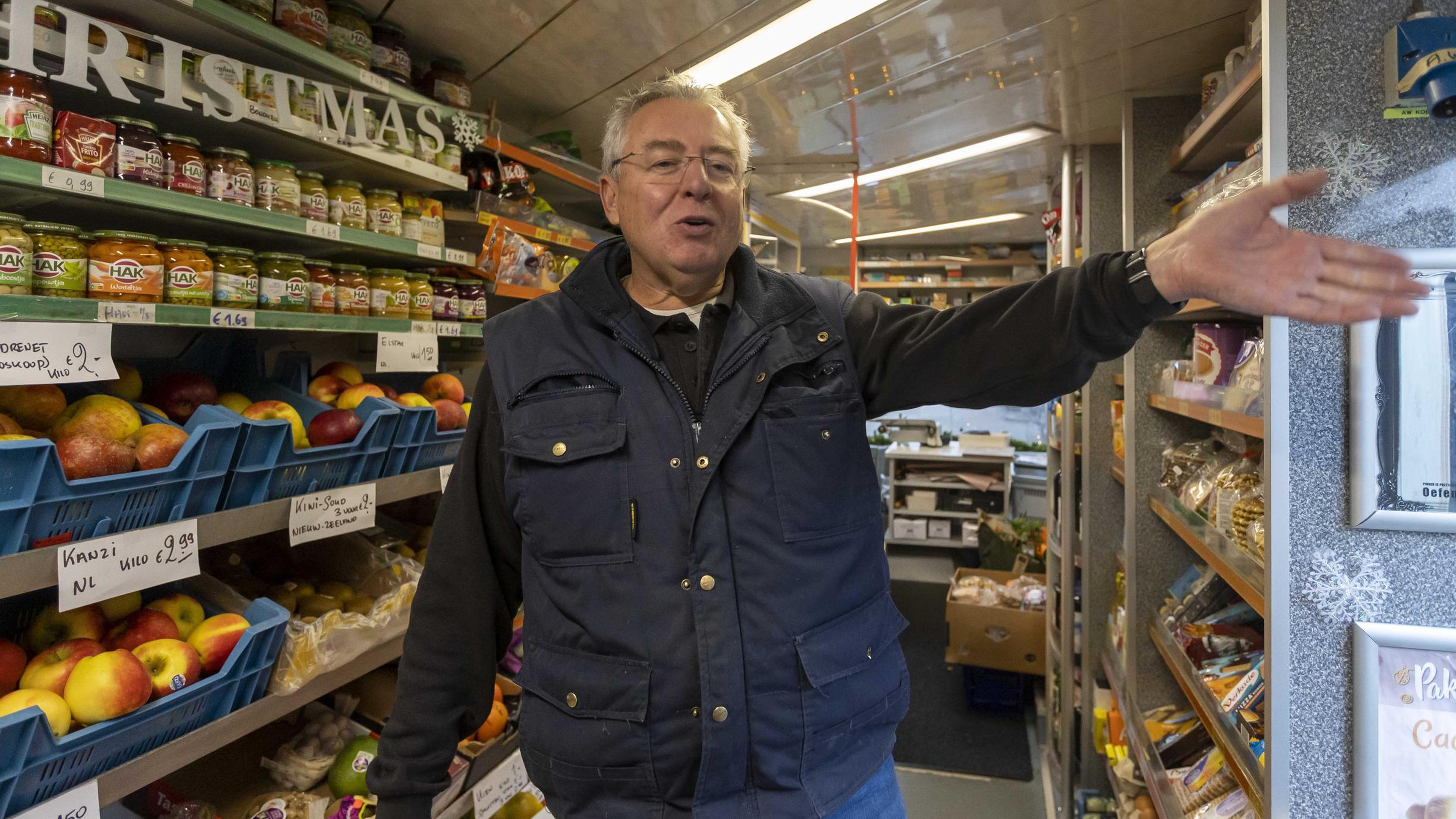 Na 45 jaar stopt Wilfried Bisschops uit Echt met zijn SRV-wagen: ‘Mensen komen nu al huilend binnen’