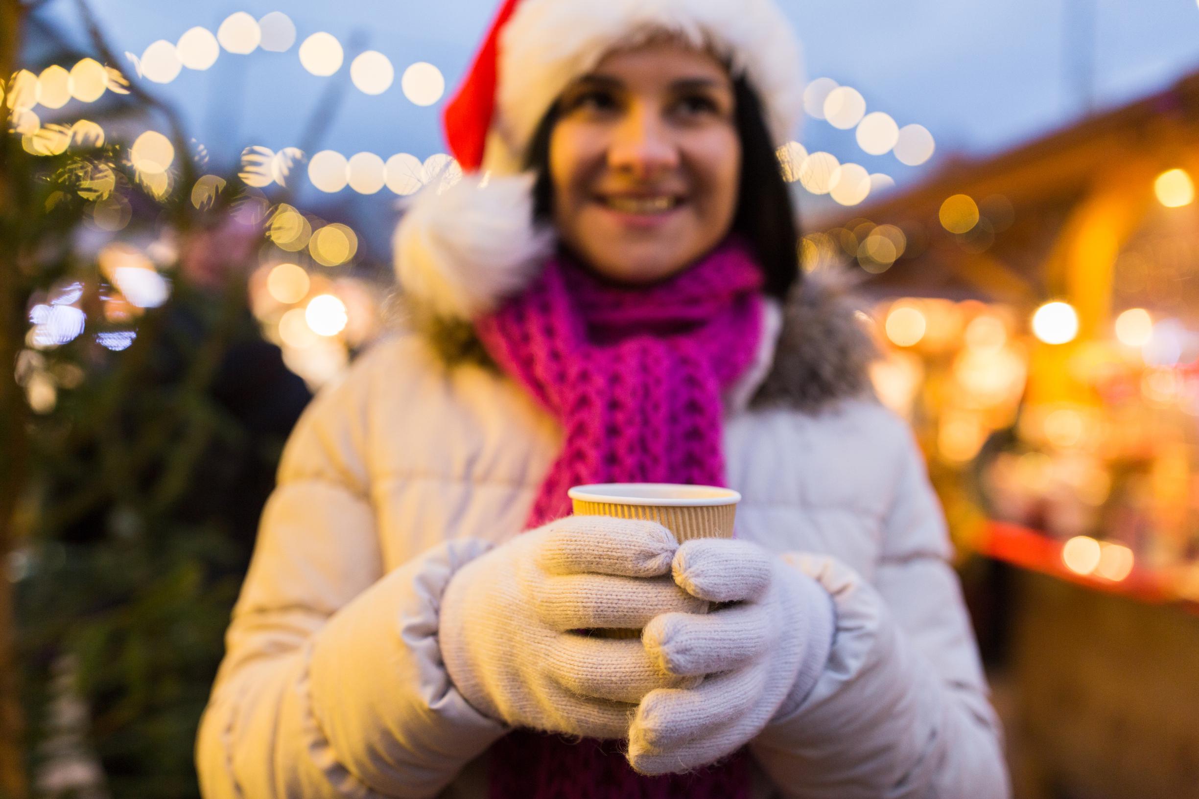 Kerstmarkt Montfort met ruim zestig stands met deelnemers uit binnen- en buitenland