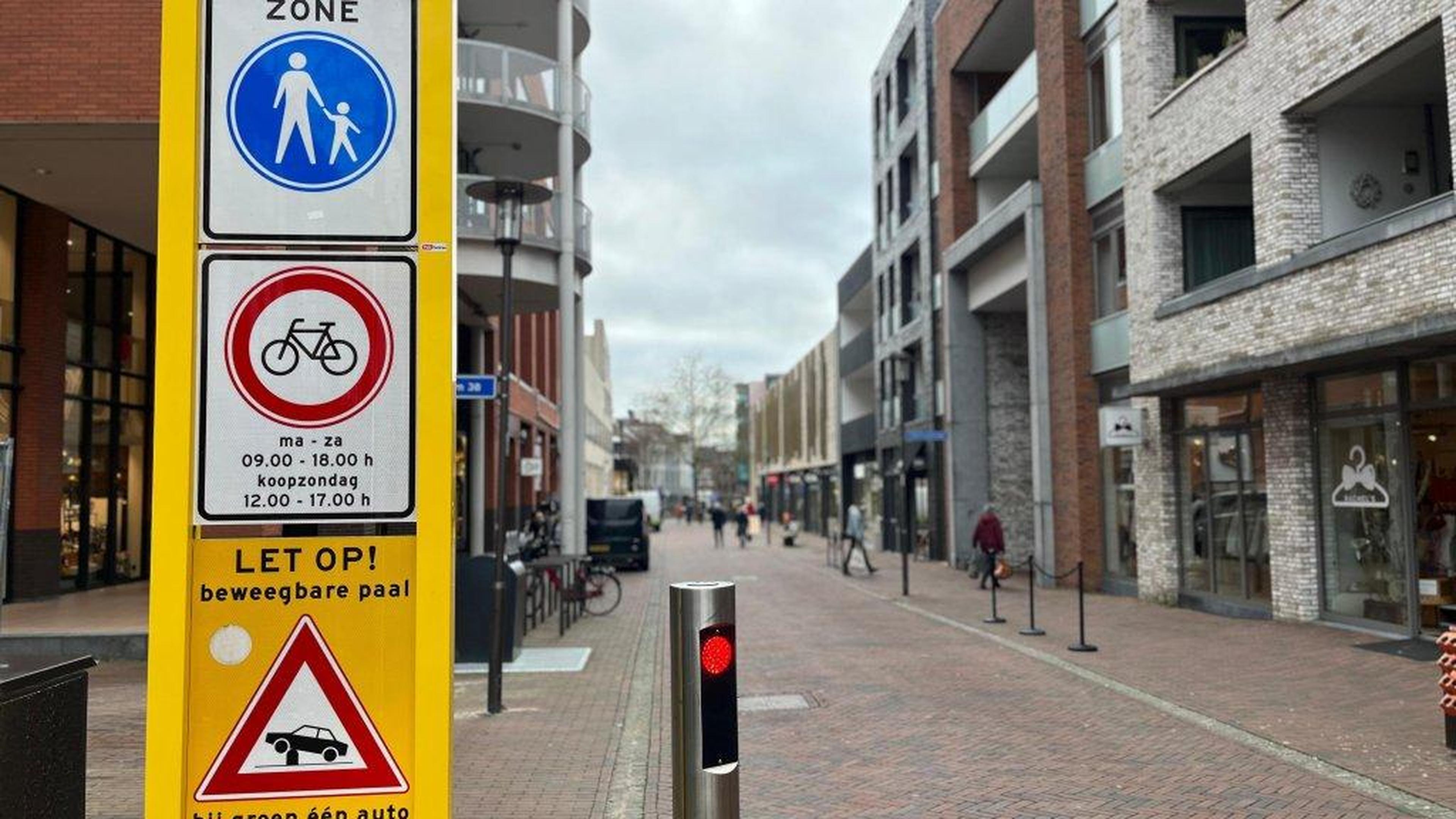 Te weinig mensen om fietsverbod in Kerkrade te handhaven: ‘Winkels open, fietsers lopen’ werkt nog n