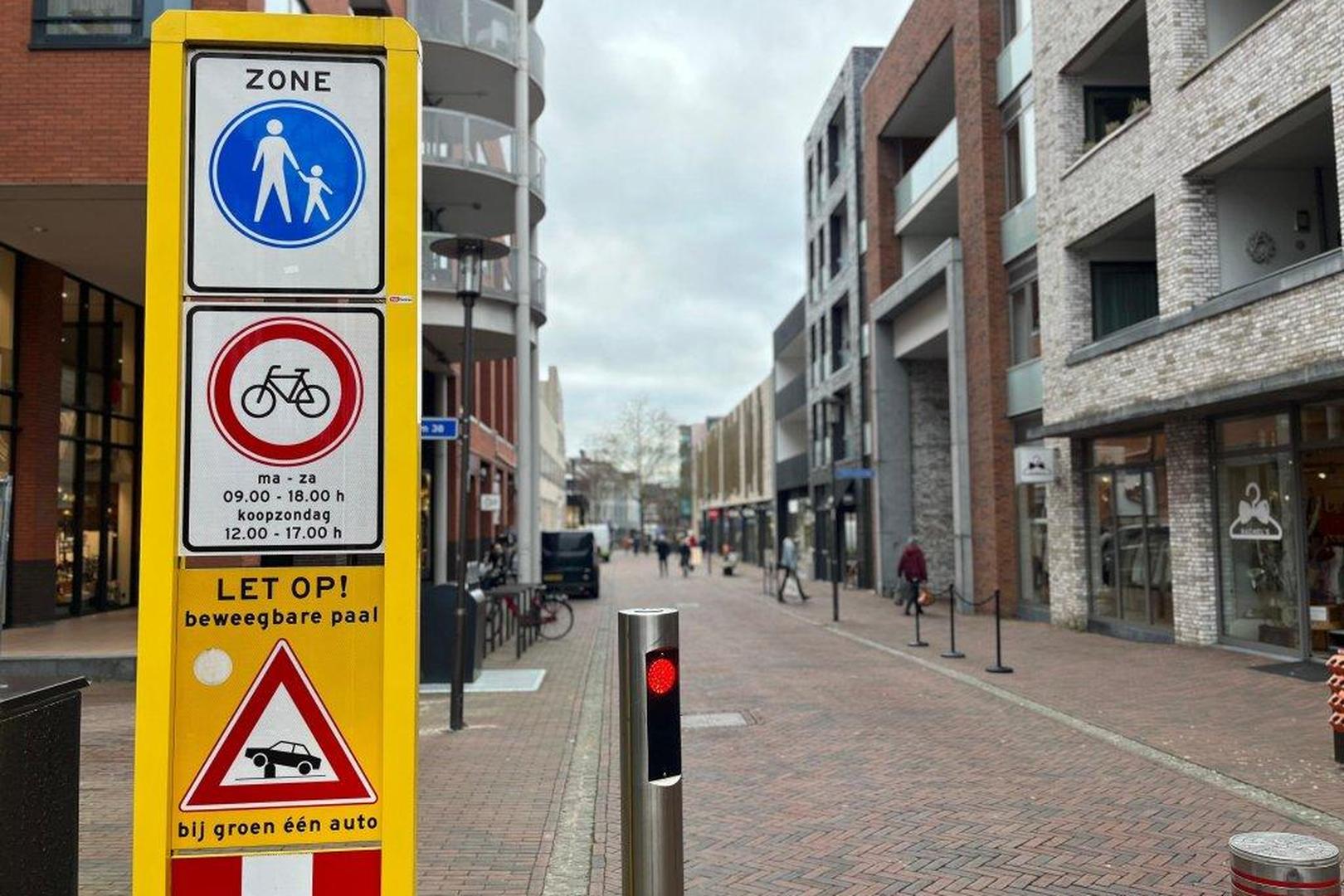 het recente fietsverbod in Kerkrade wordt met borden aangeduid.