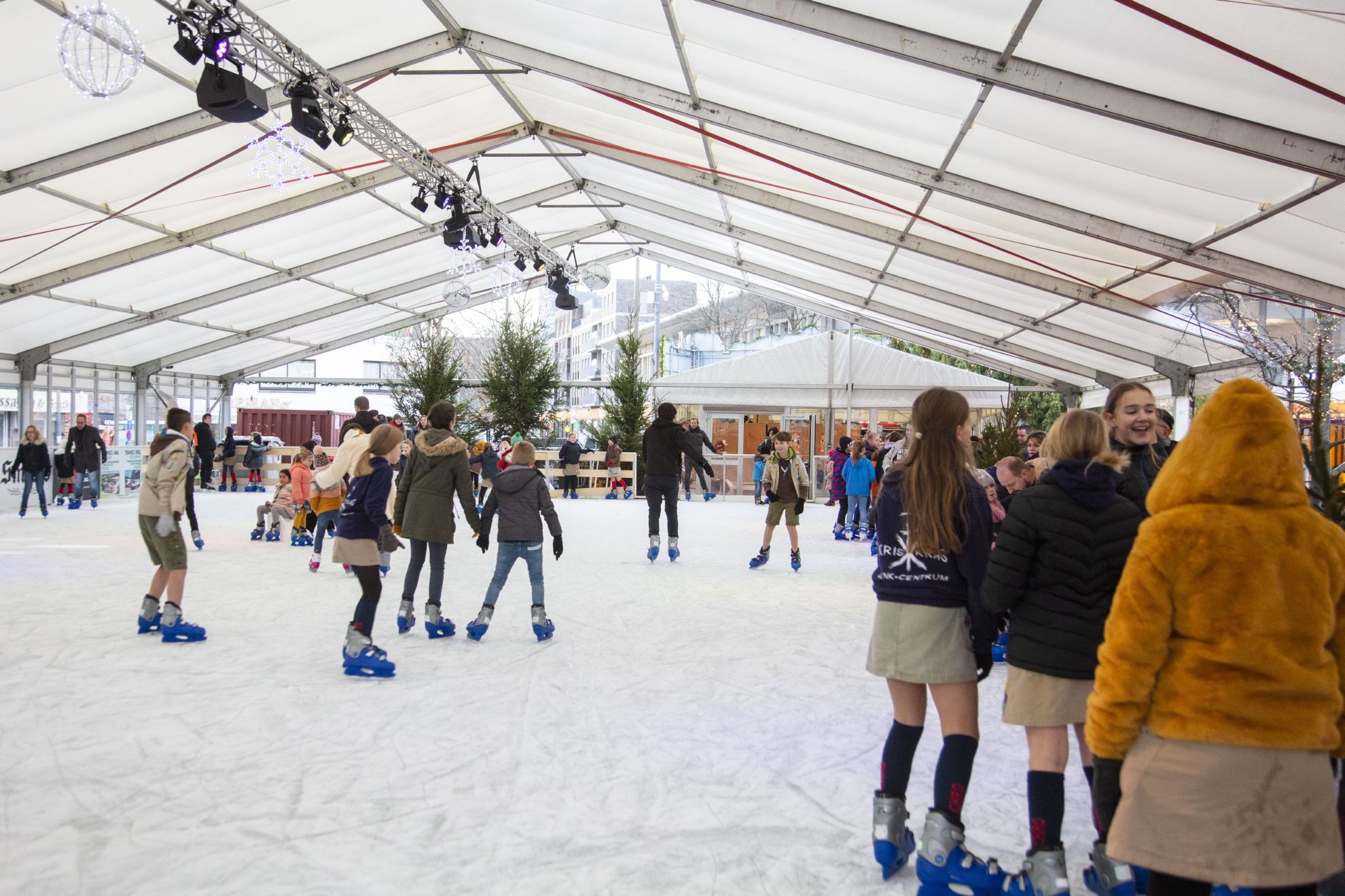 Schaatsbanen in Maaseik en Genk