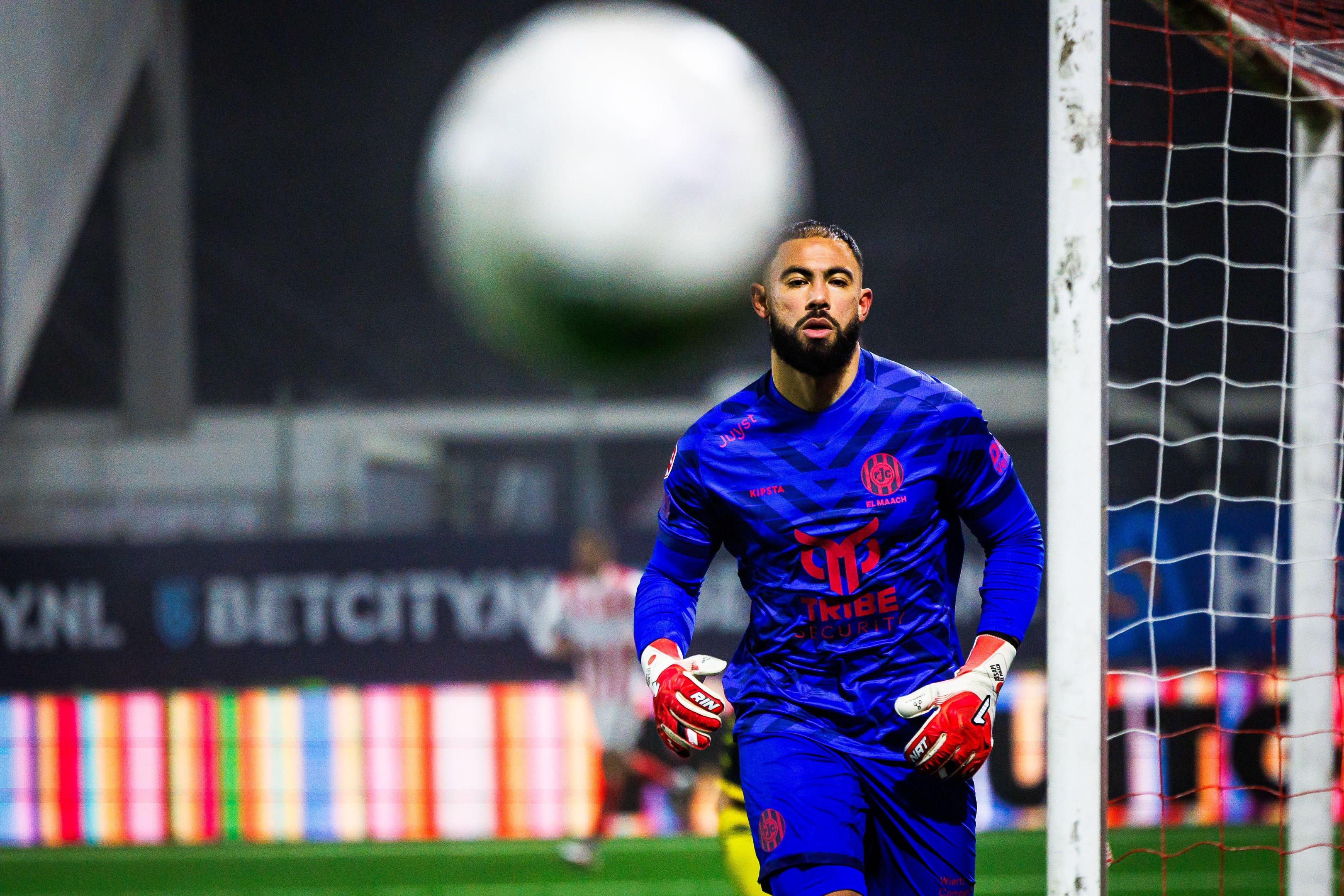 Roda-keeper Issam el Maach, vol bravoure binnen en buiten de lijnen ...