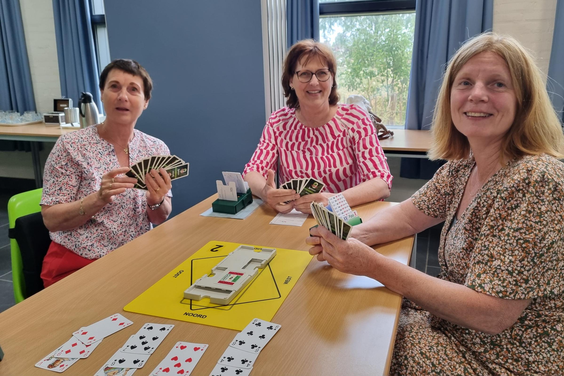 Bridgeclubs uit Roermond en Horn slaan de handen ineen en bieden samen cursus aan