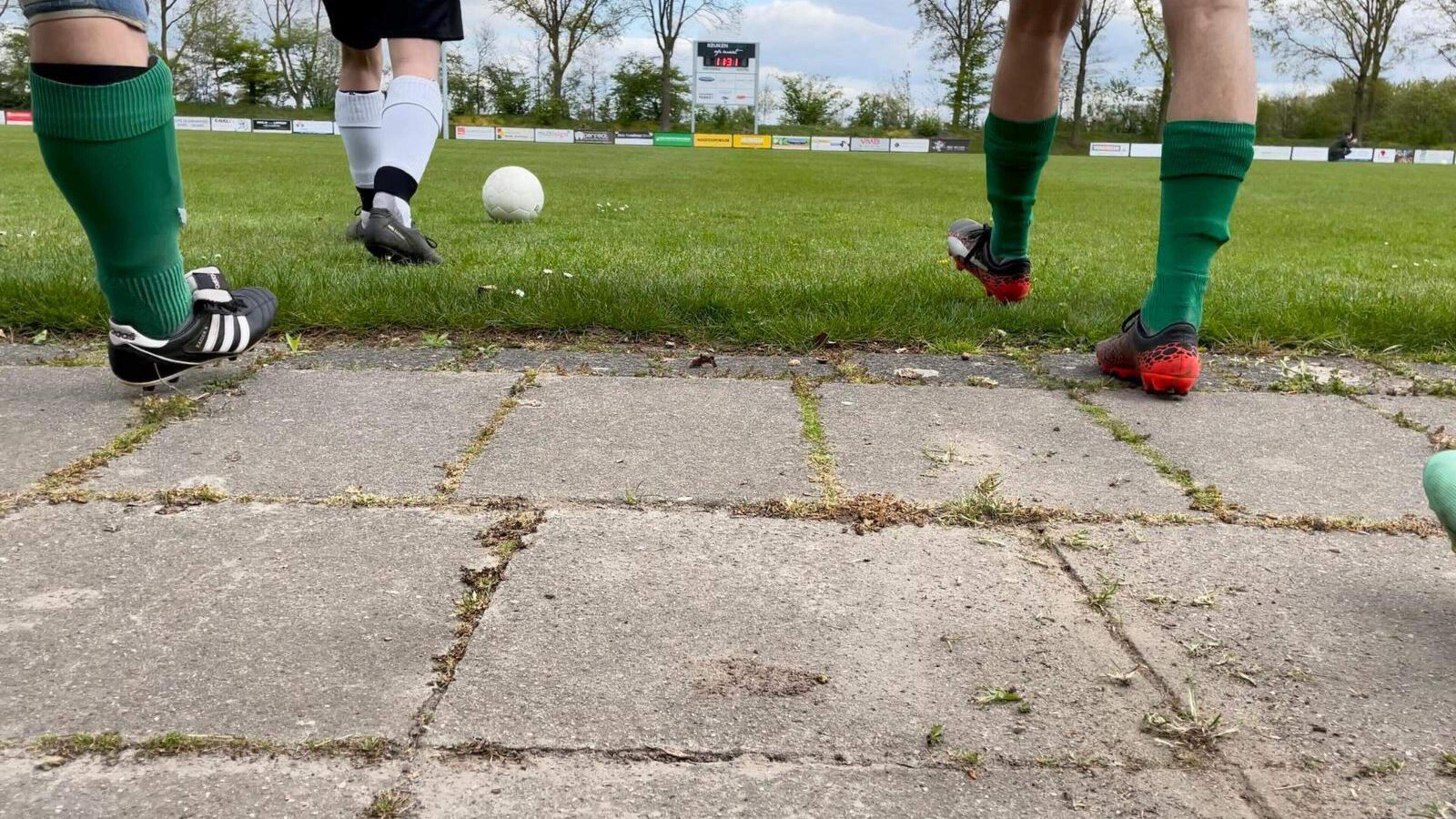 College kiest niet voor nieuw sportpark, maar voor samenbrengen voetballers uit drie dorpen op De St