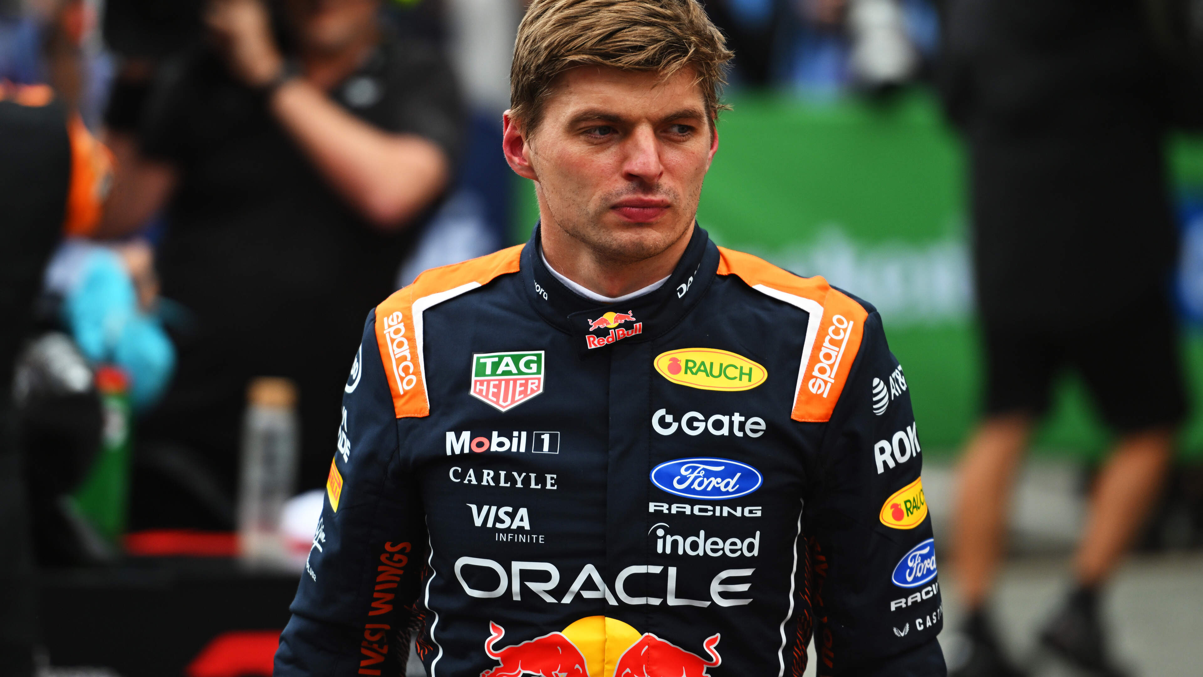 Grieperige Verstappen geniet van fans in Zandvoort, maar wil nu vooral zijn bed in: ‘Gewoon geen ene