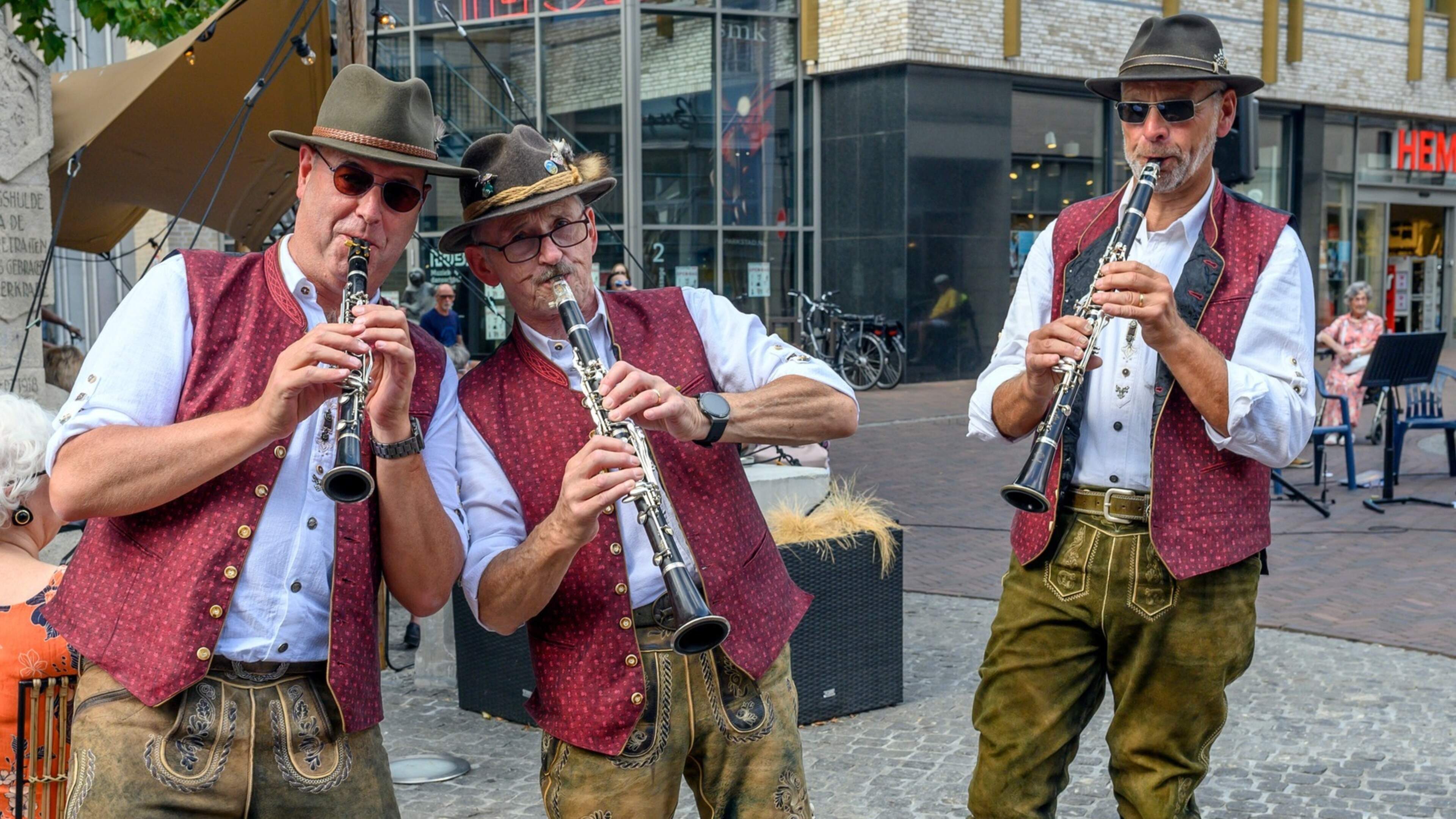 Buurtfeest Holz ‘De Hoots is d’r Hammer!’ op zaterdag 5 september