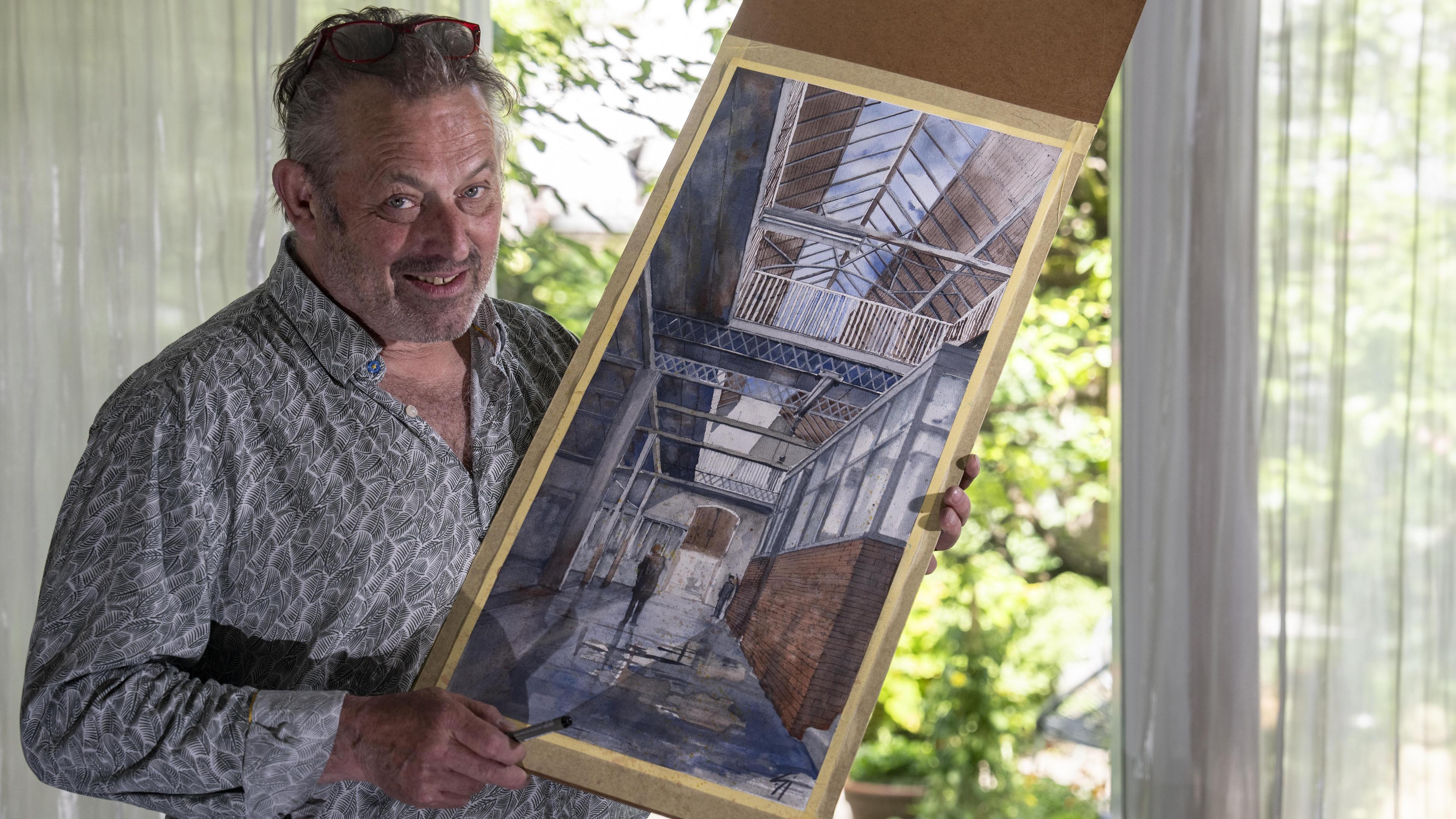 Voormalig architect uit Maastricht schildert nu de schoonheid van het verval: ‘Oude gebouwen vragen: