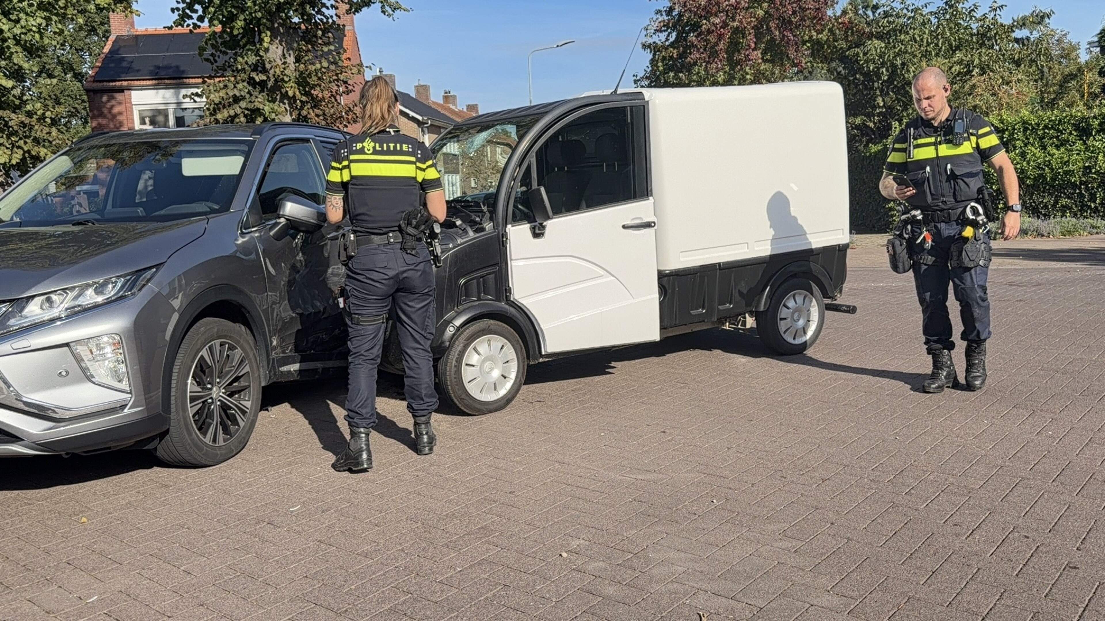 Gewonde bij botsing tussen brommobiel en auto in Meijel