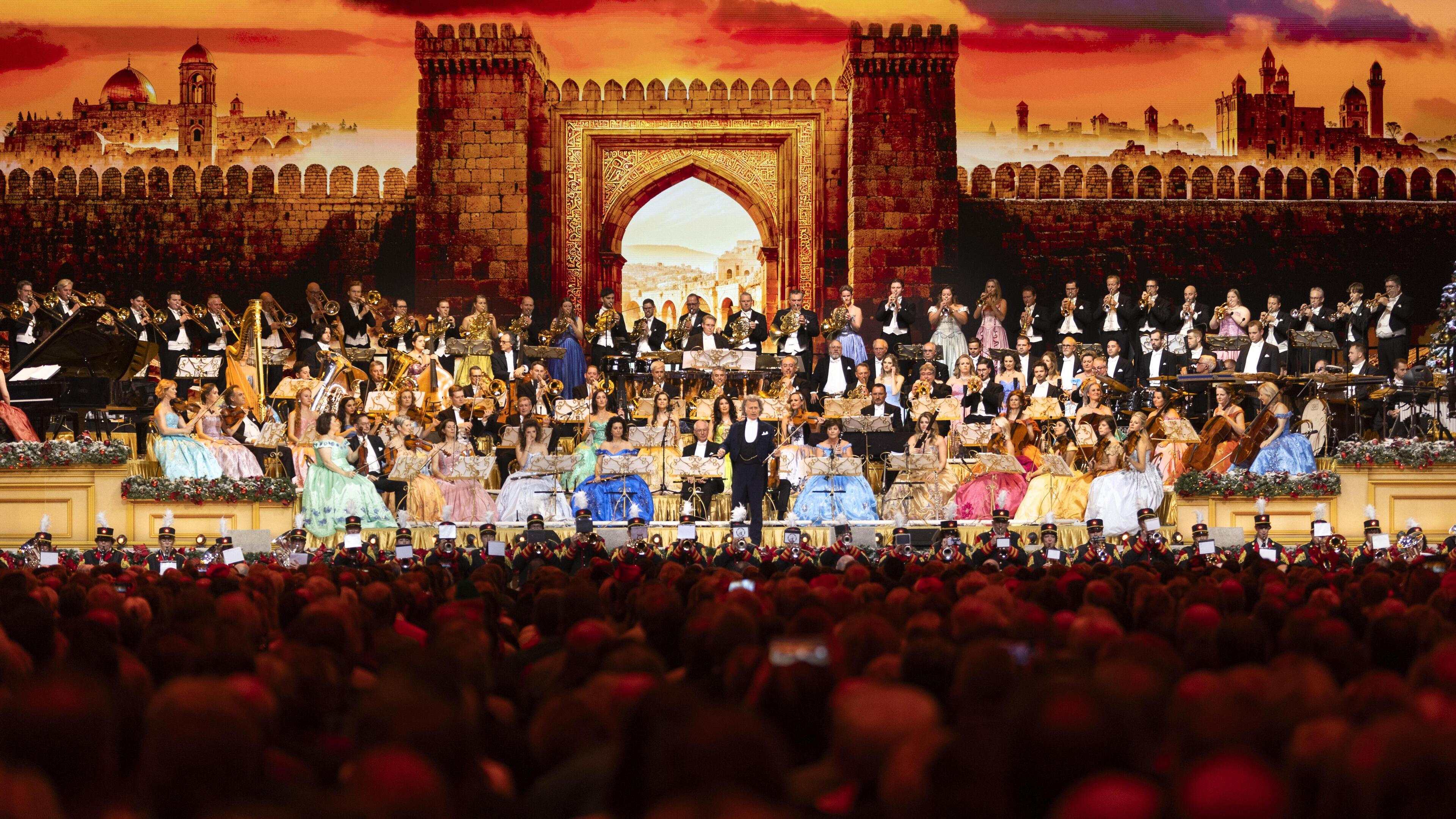 Kerstconcerten André Rieu van start: MECC weer omgetoverd tot Jingle ...