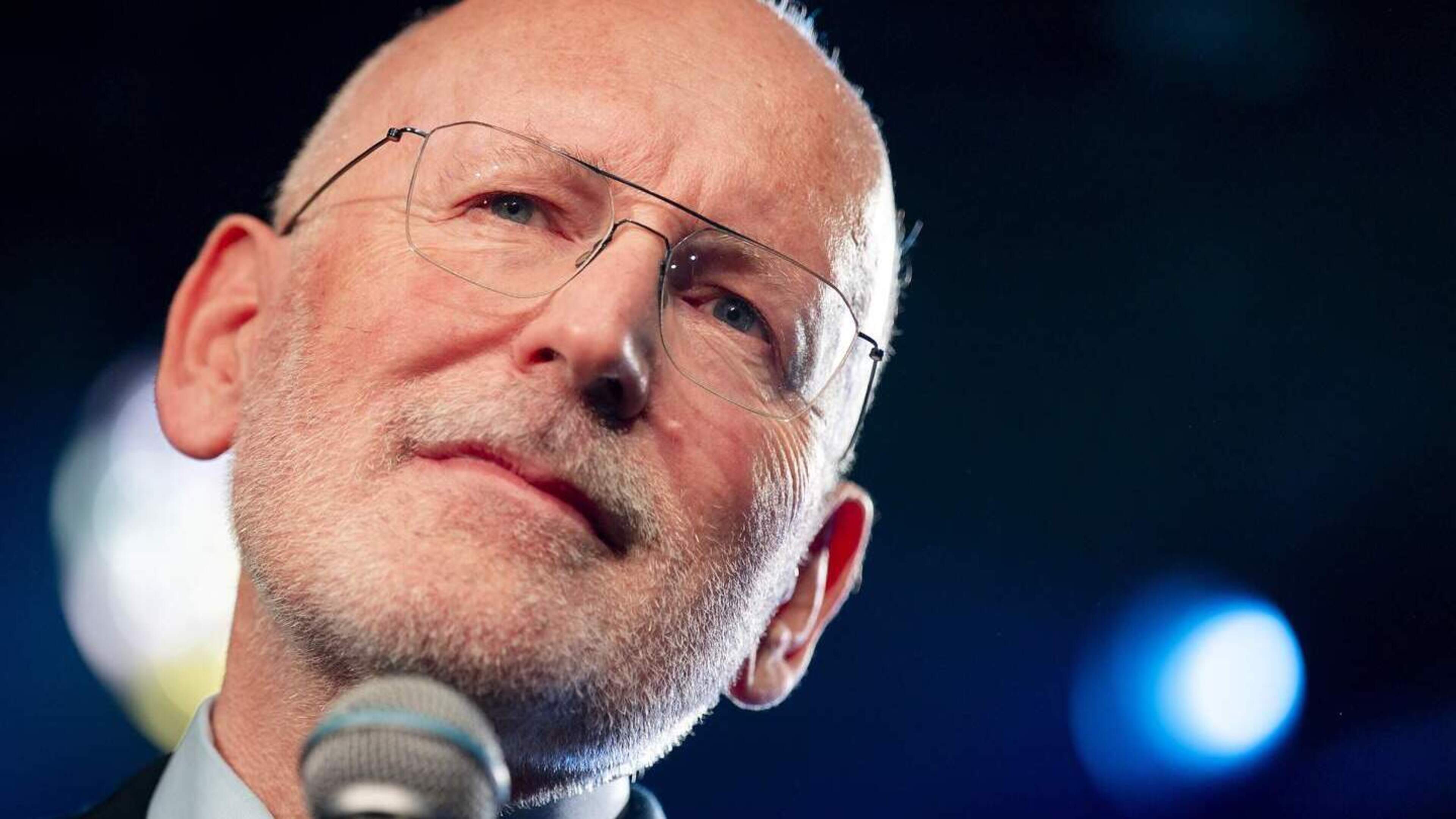 Frans Timmermans reageert kort op ophef na aantijgingen Centraal Joods Overleg: ‘Lees wat er staat, 