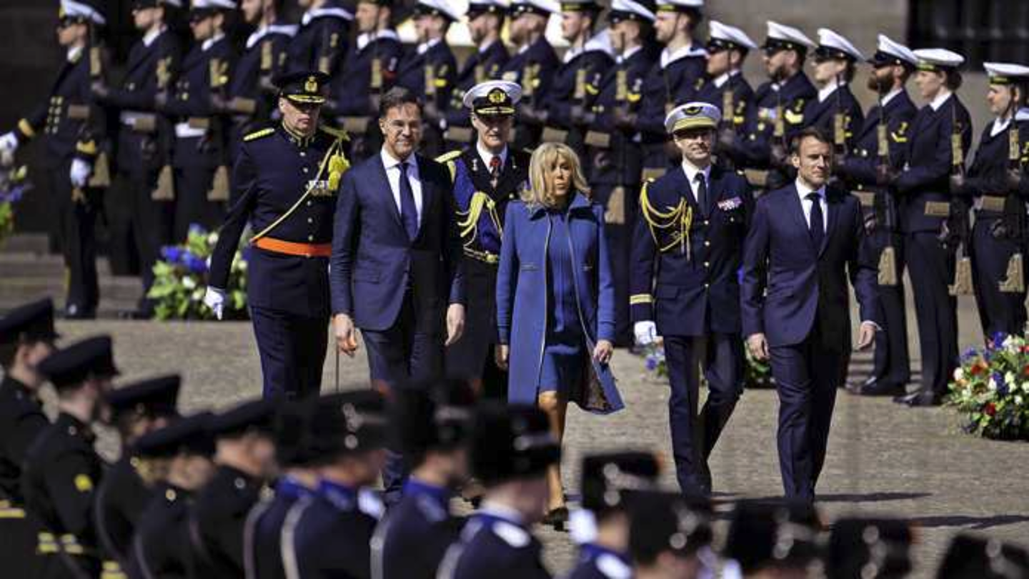 Franse president voor staatsbezoek in Nederland: ‘Saluutschoten? Ik ...