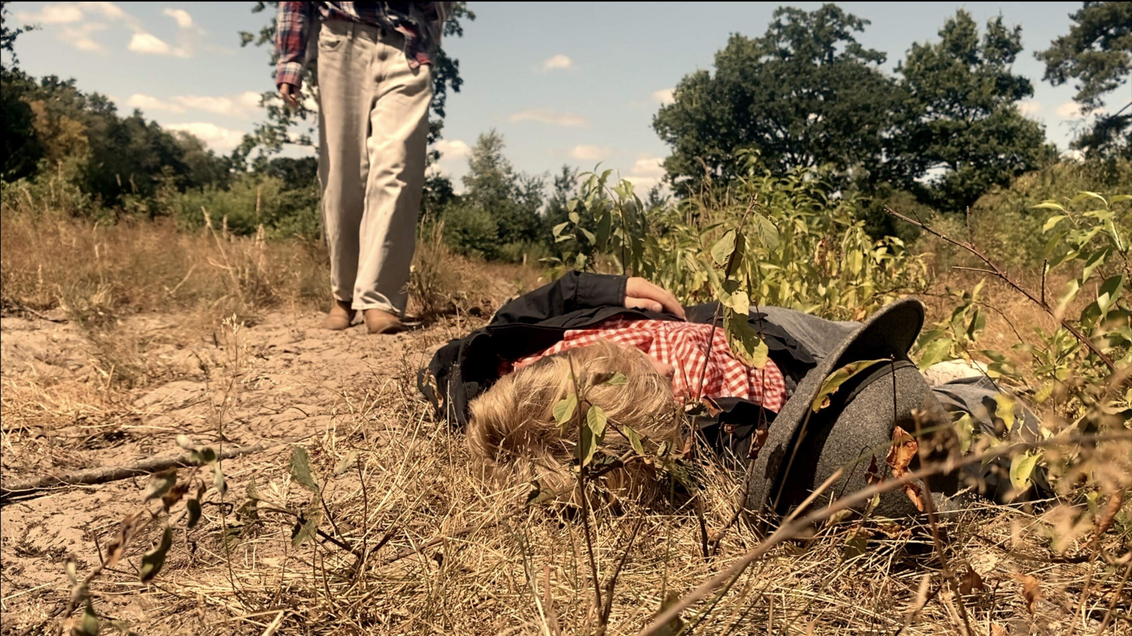 Kees (13) uit Broekhuizen maakte met zijn vrienden een no-budget westernfilm: revolvers van zolder, 