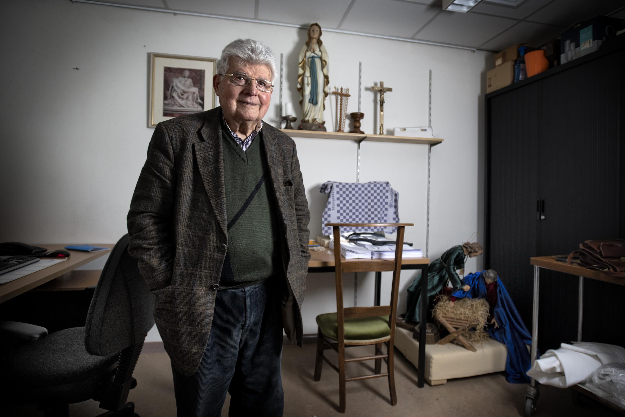 Overleden pater Jan Bos (93) uit Klimmen bood troost van begin tot eind: ‘Hij bracht mensen het gelu