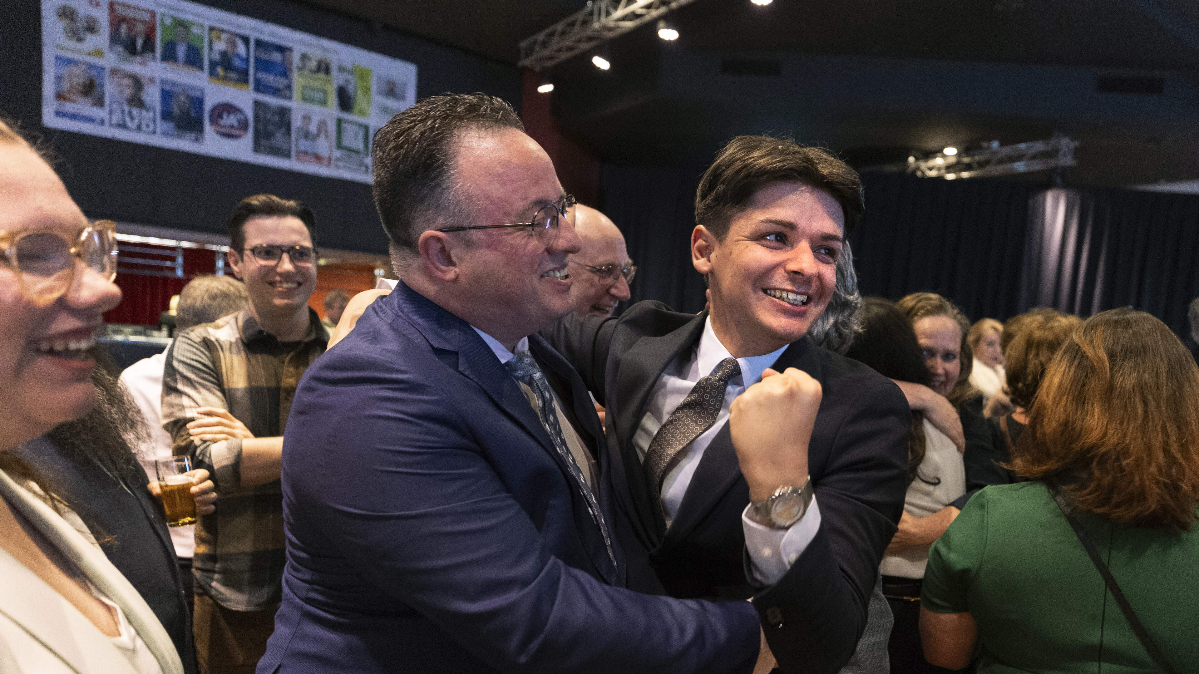 Sittard-Geleen krijgt een nieuwe coalitie van vier partijen met GOB, CDA, PRO en D66; de VVD valt af