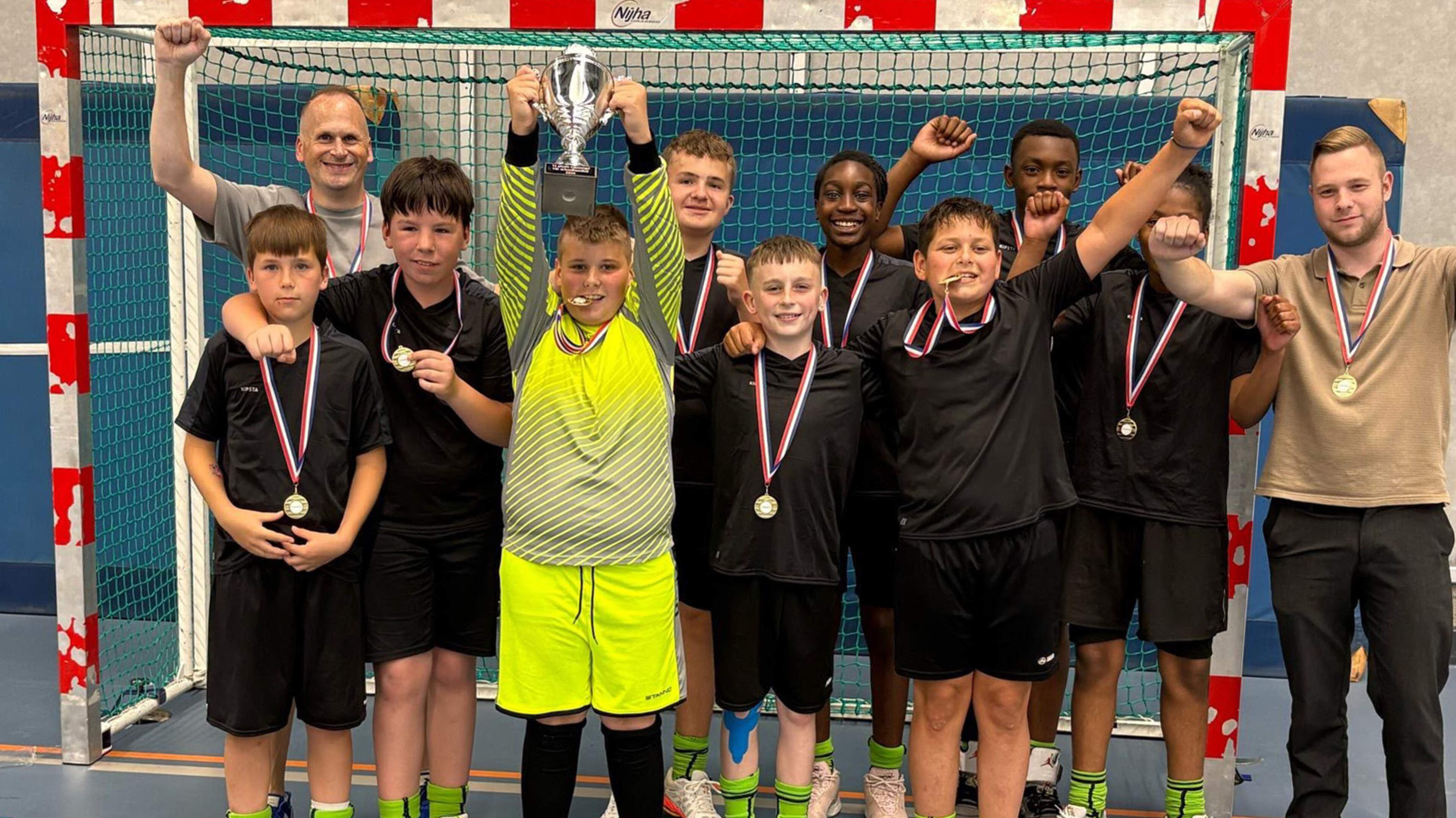 Groep 8 van Basisschool Bleijerheide uit Kerkrade haalt titel op NK Schoolhandbal: ‘Je weet niet wat