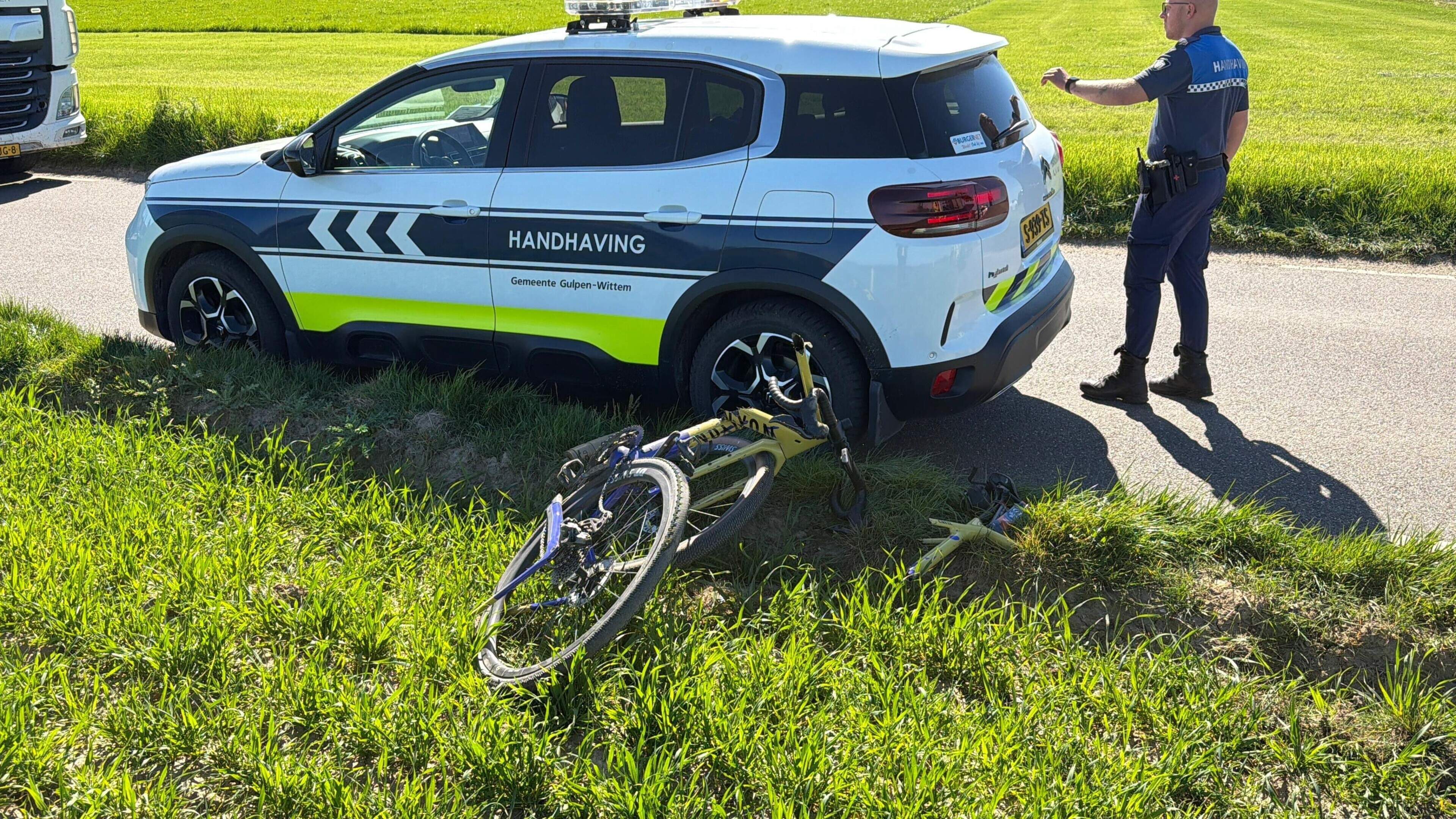 Wielrenner gewond bij aanrijding in Wijlre