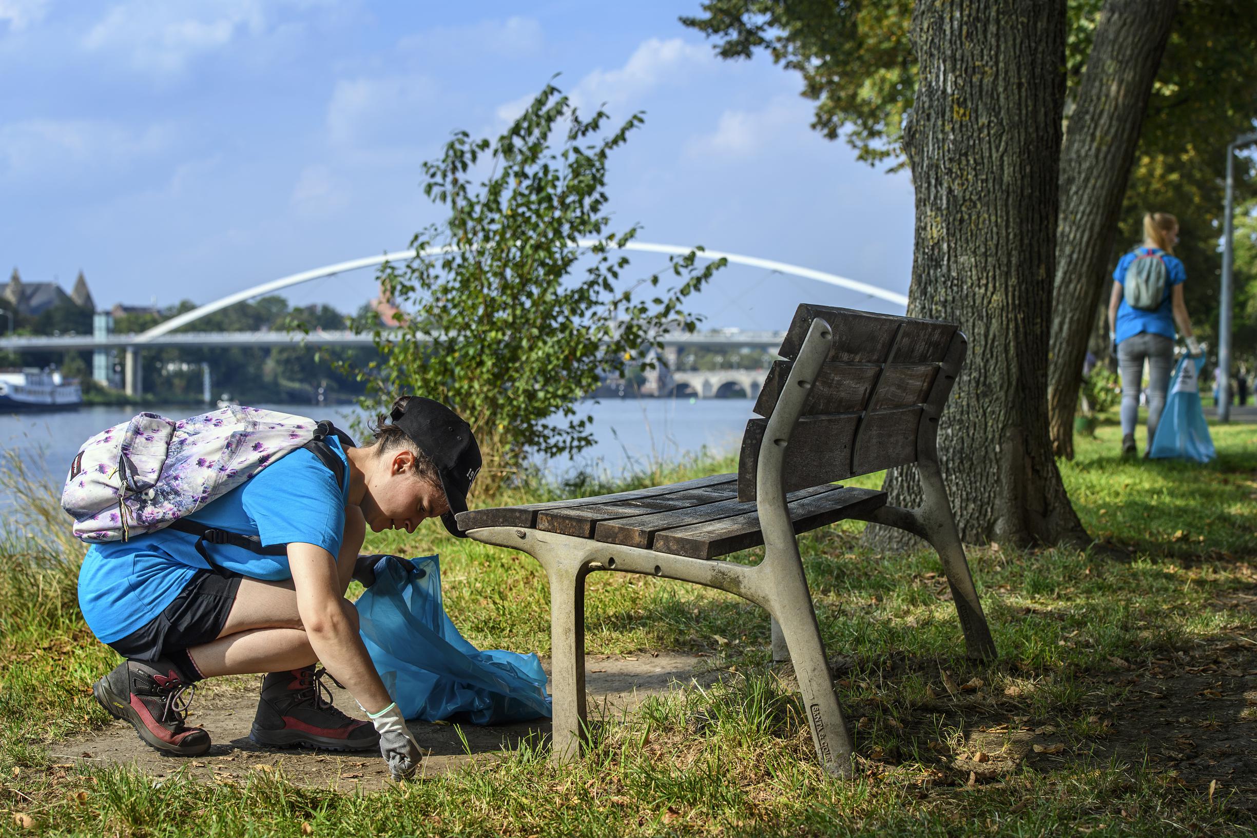 Maas Cleanup viert vijfjarig bestaan met ruim 250 opruimacties van Eijsden tot Rotterdam