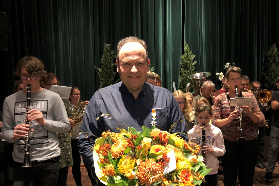 Jubileumuitstapje harmonie Sint Caecilia besloten met lintje