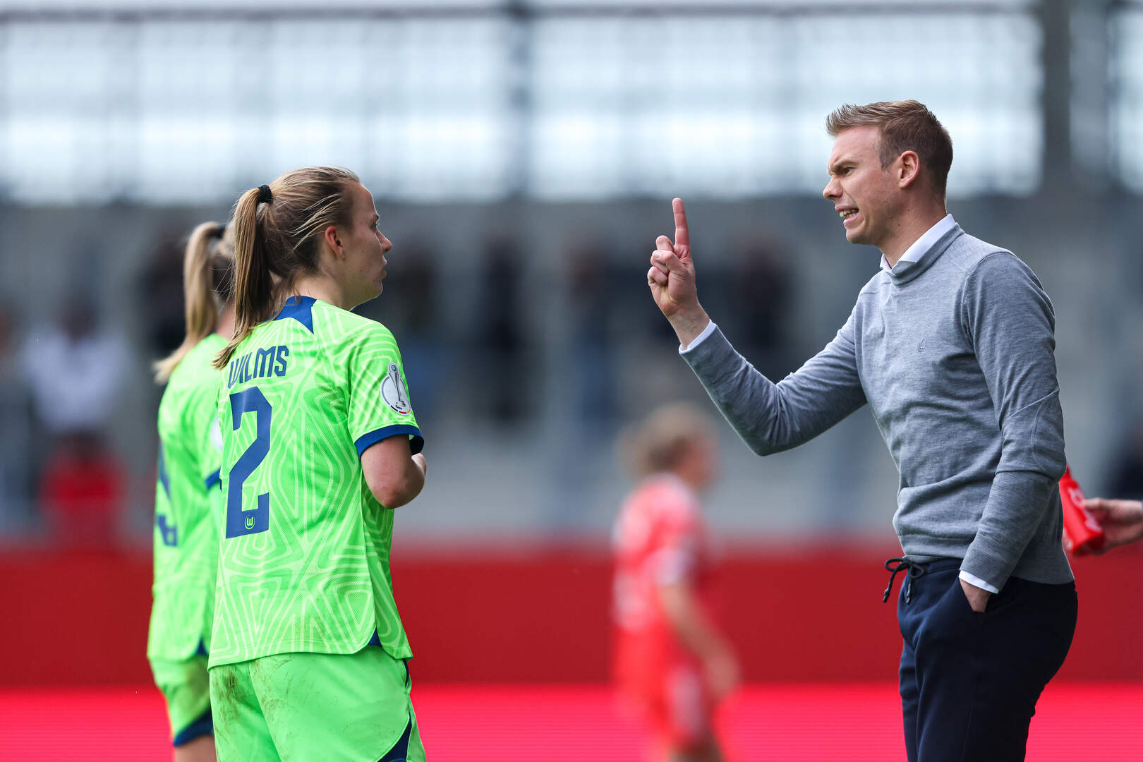 Stroot Lynn Wilms krijgt nieuwe trainer; Tommy Stroot weg bij Wolfsburg na pak ...
