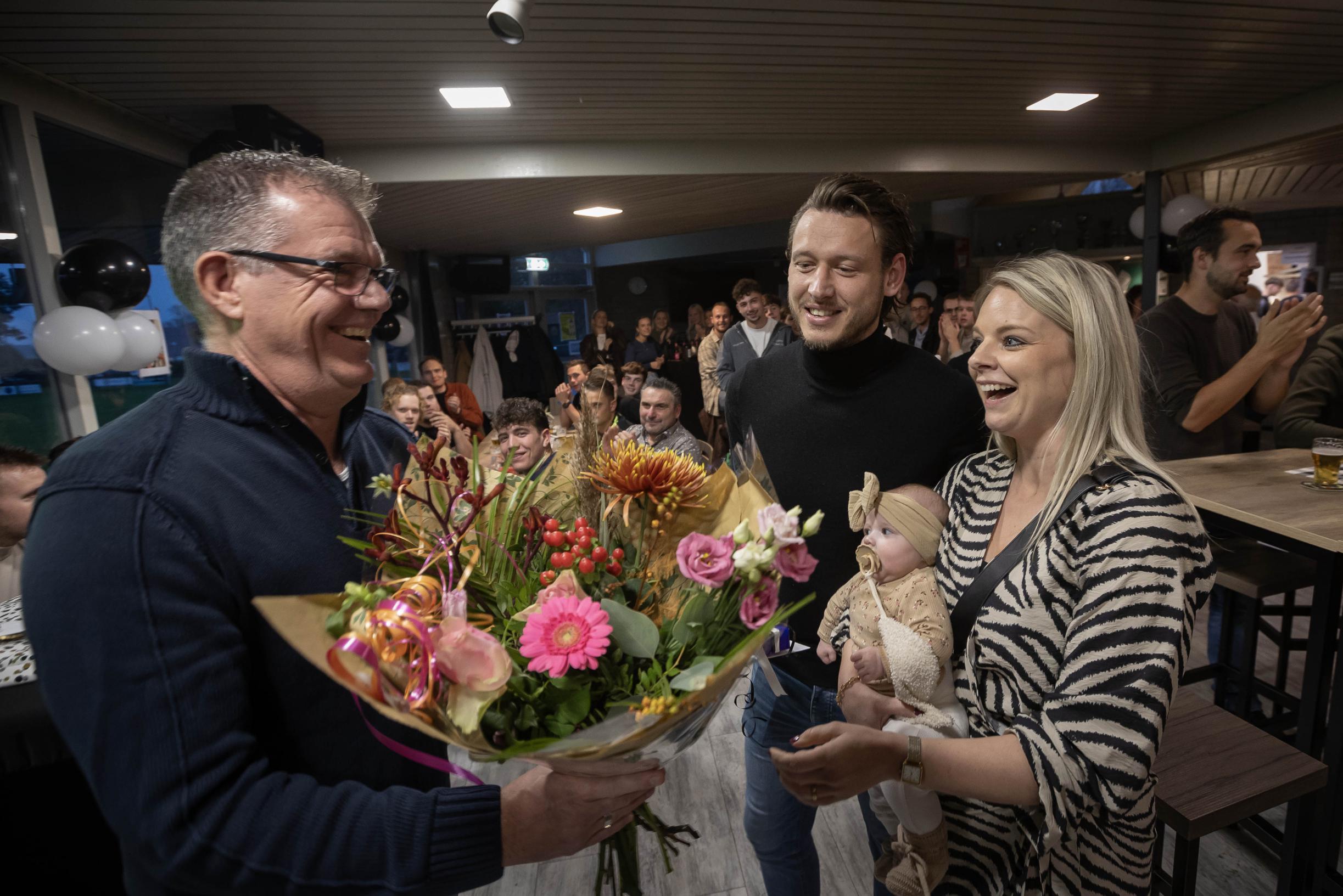 Aanvoerder Coy van Meegen speelt 250e wedstrijd voor SV Roggel: ‘Ik merk dat de jonkies sneller word