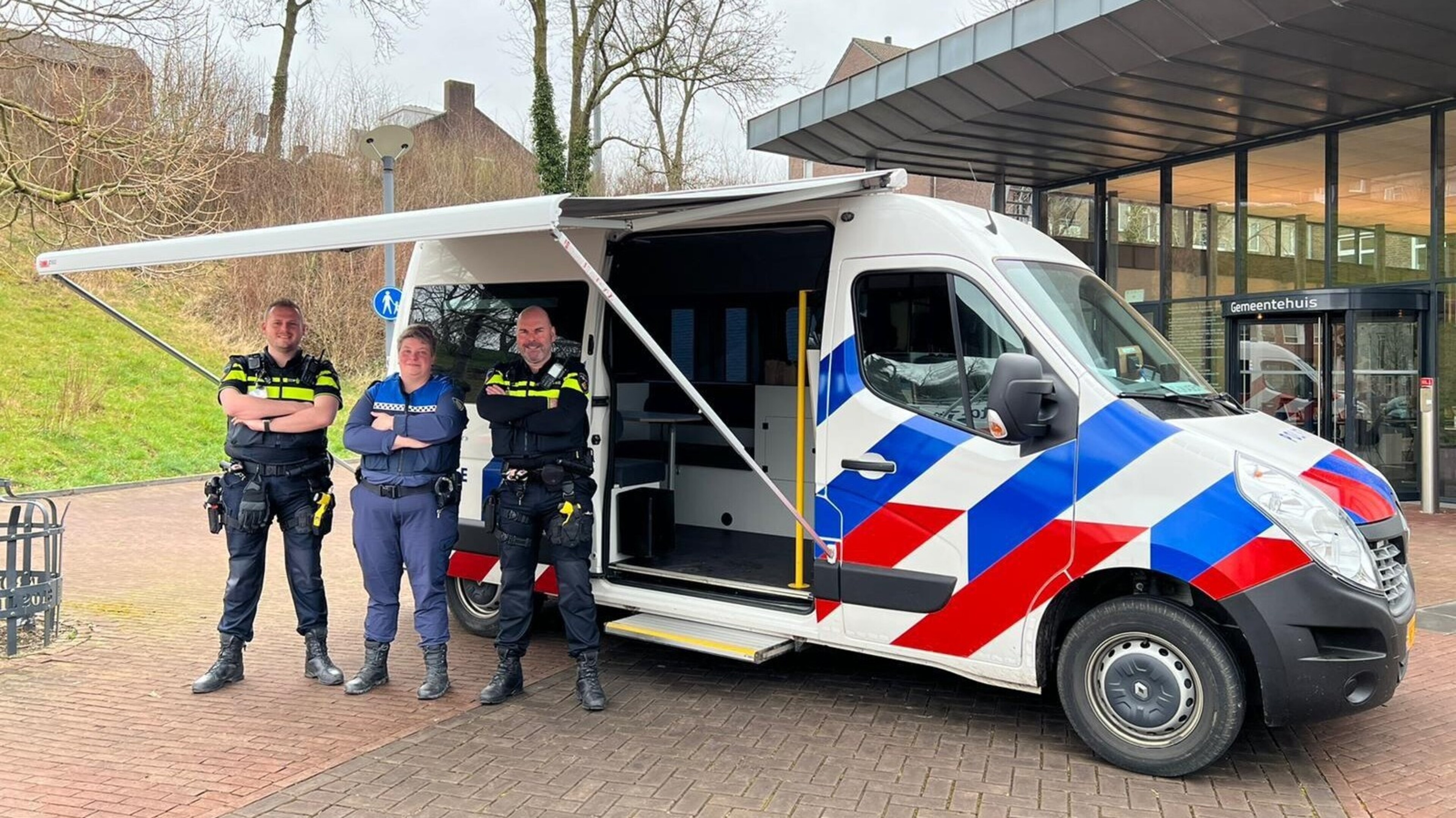 Vragen over veiligheid? Bezoek de wijkbus!