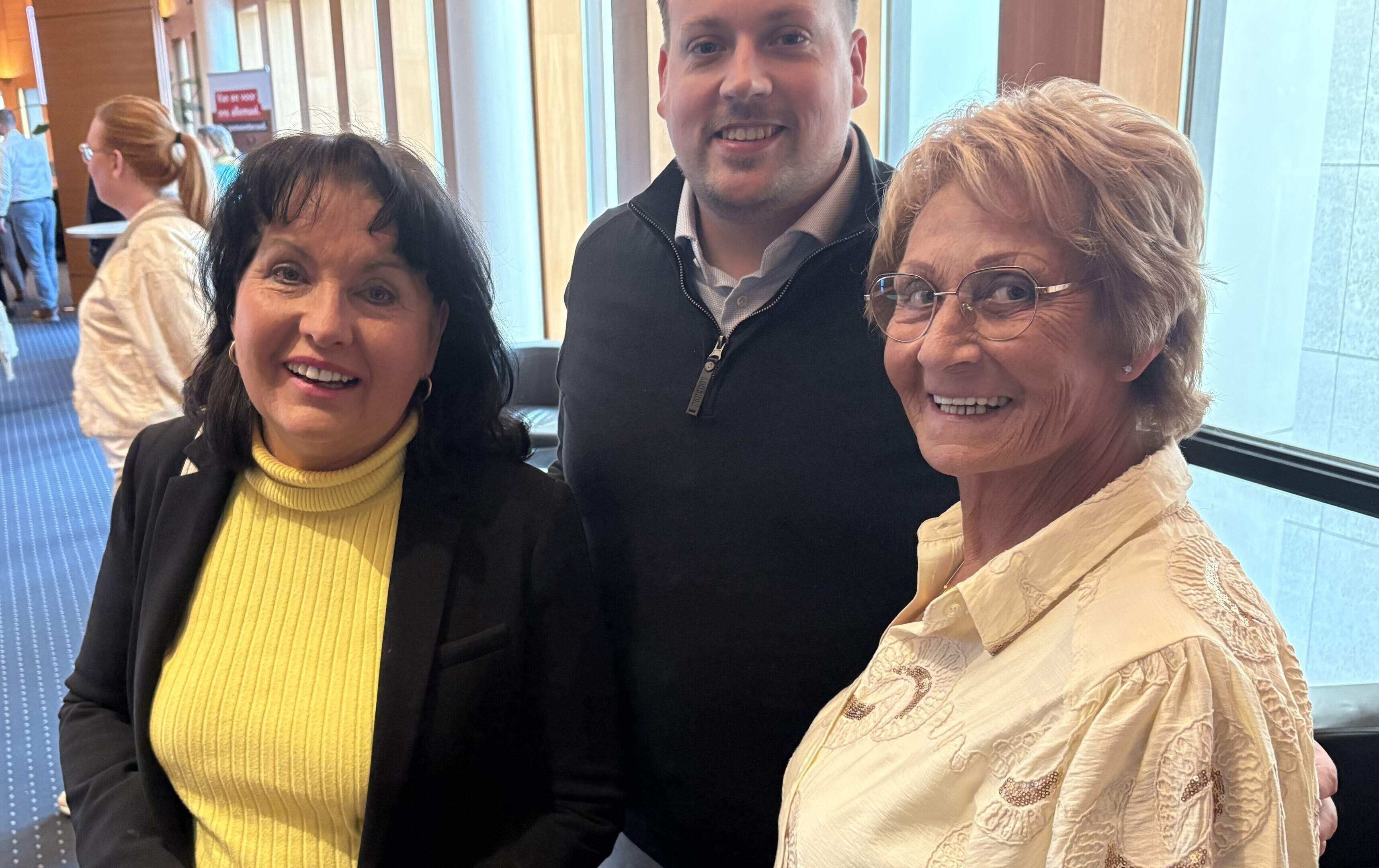 Duo Kitty & Tiny, scepsis in stemvorm, vertwijfeling in overvolle zaal en hoe origineel is Meerssen?