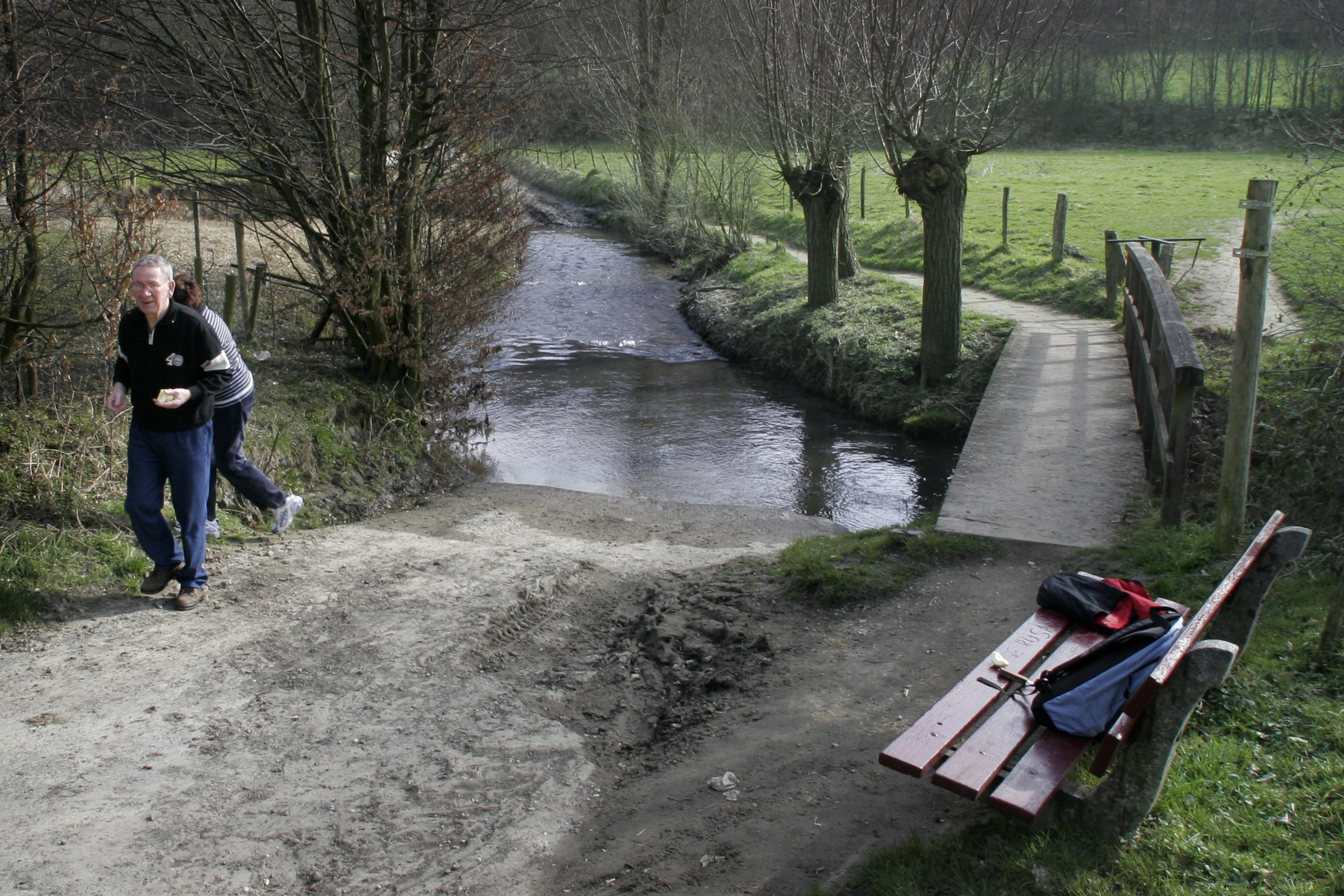 Gulpdal gaat bij dorpskern van Slenaken op de schop om kans op overstromingen in de toekomst te bepe