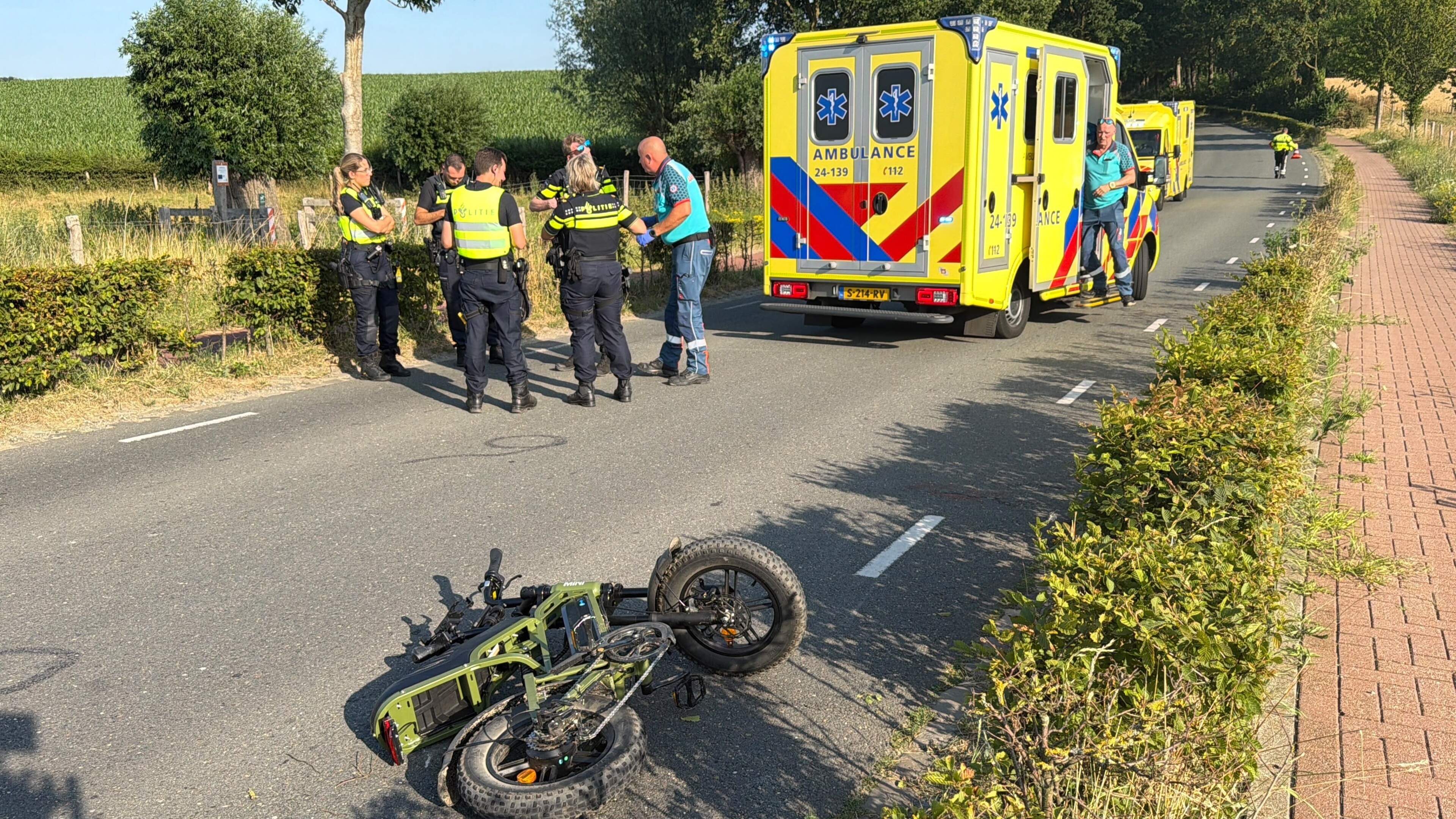 Fatbiker naar het ziekenhuis na val in Sint Geertruid