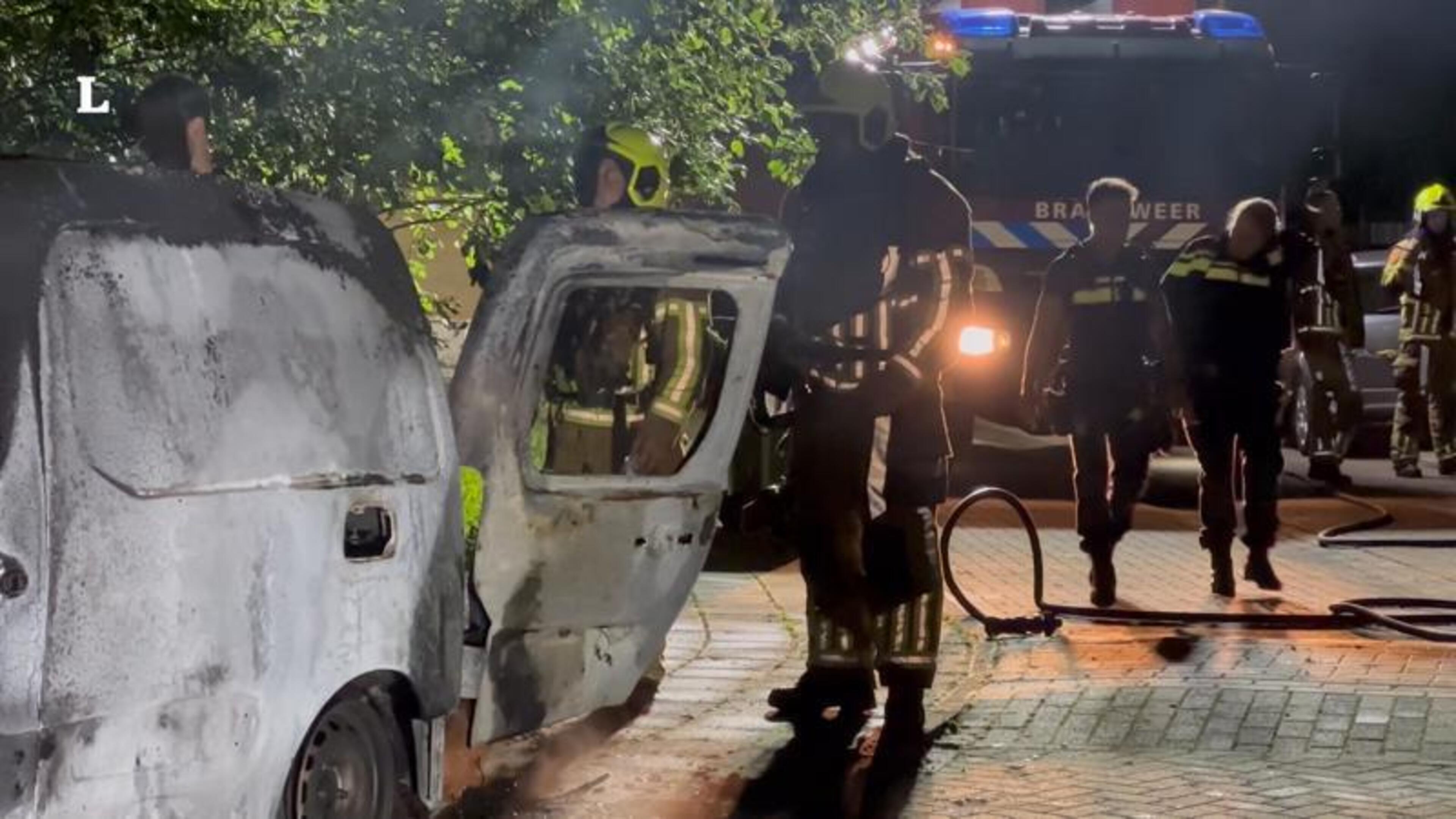 Busje in brand Elsloo