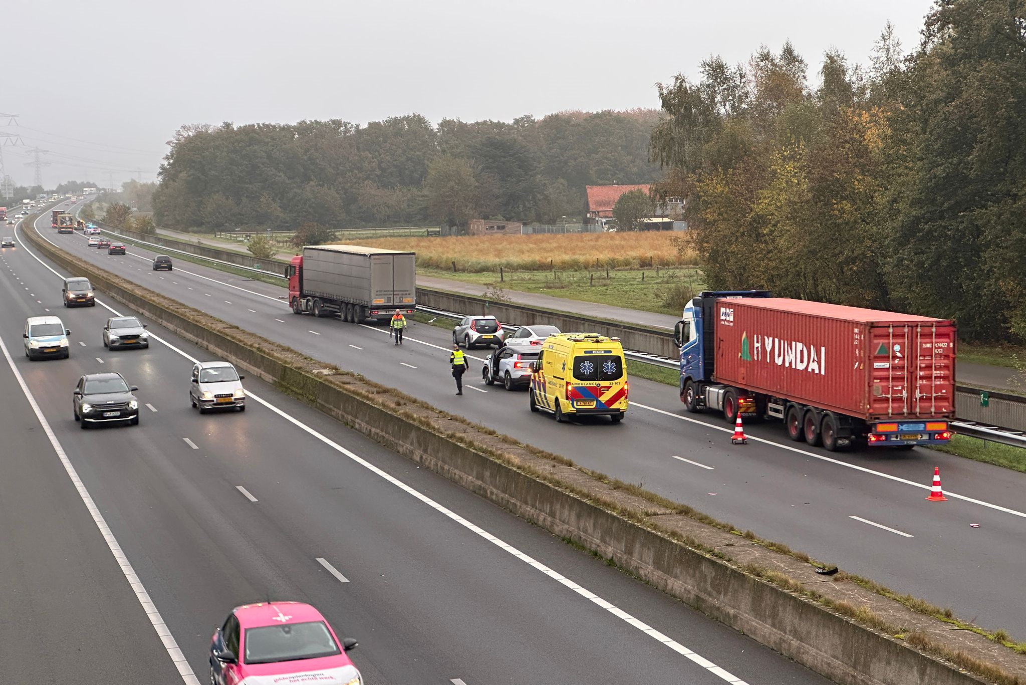 A73 tijdelijk dicht vanaf knooppunt Het Vonderen vanwege ongeval met twee voertuigen bij Maasbracht