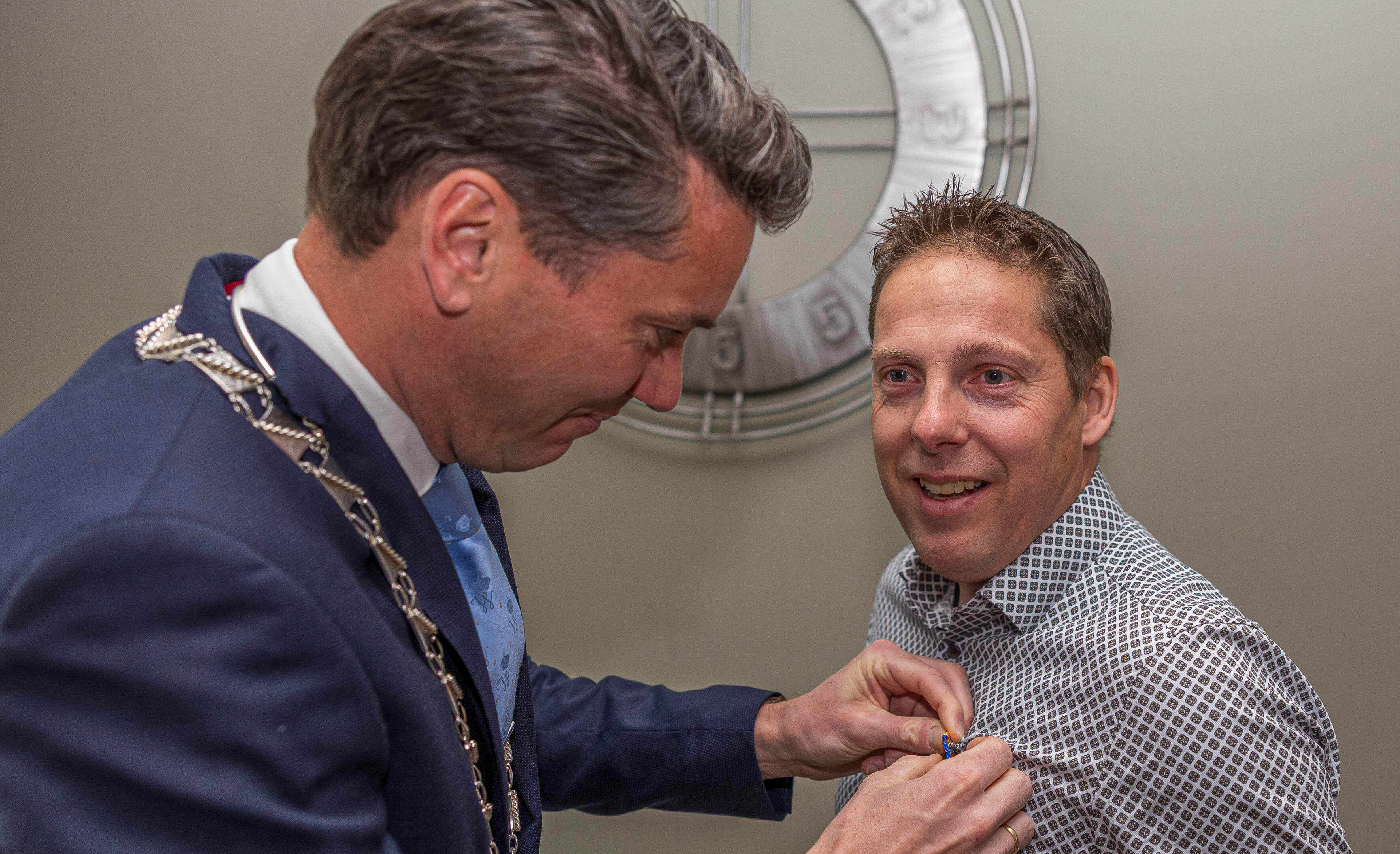 Taalambassadeur Hendrik (48) uit Sint Odiliënberg Ridder in de Orde van Oranje-Nassau: ‘Als het moet