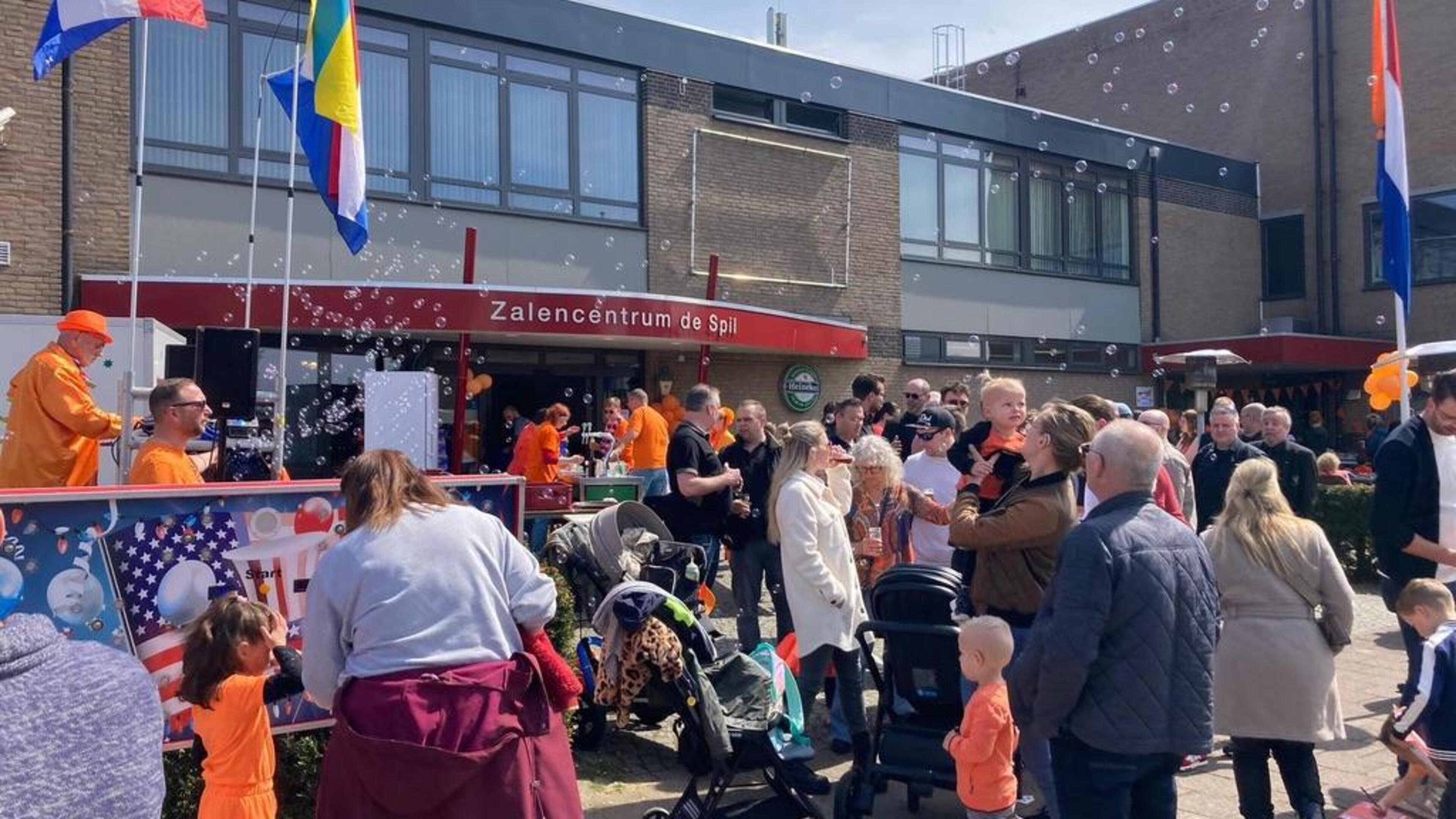 Geef spullen een tweede leven op de Koningsdag rommelmarkt