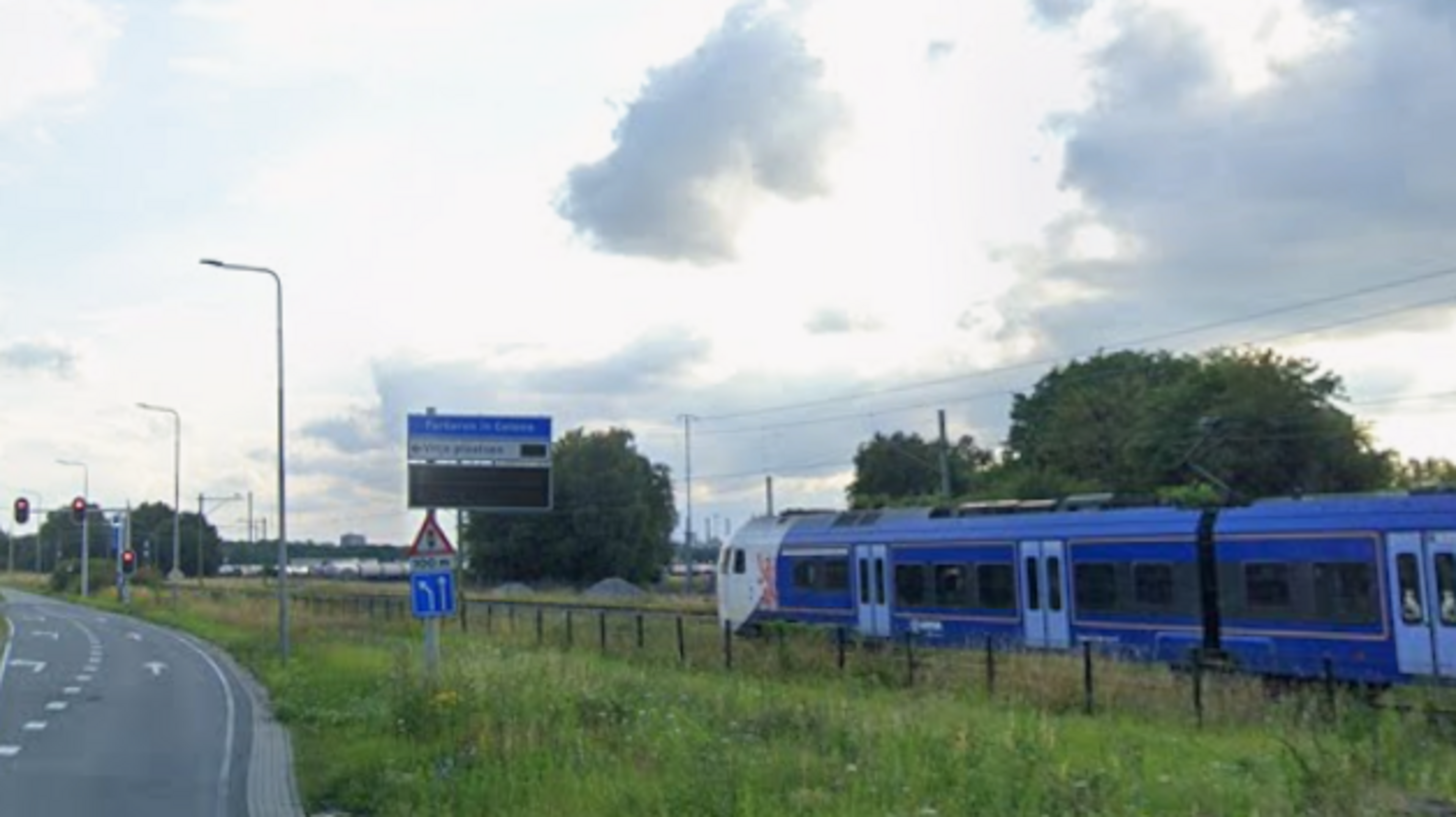 Politie moet zwaargewonde hond doodschieten die betrokken raakte bij aanrijding met persoon op spoor