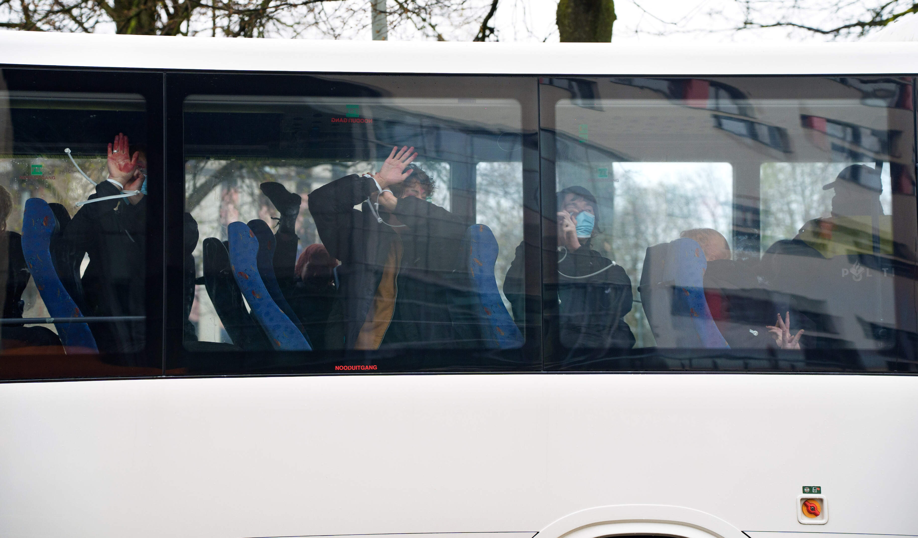 Geen schade aan universiteitspand na bezetting, pro-Palestijnse actievoerders blijven in cel