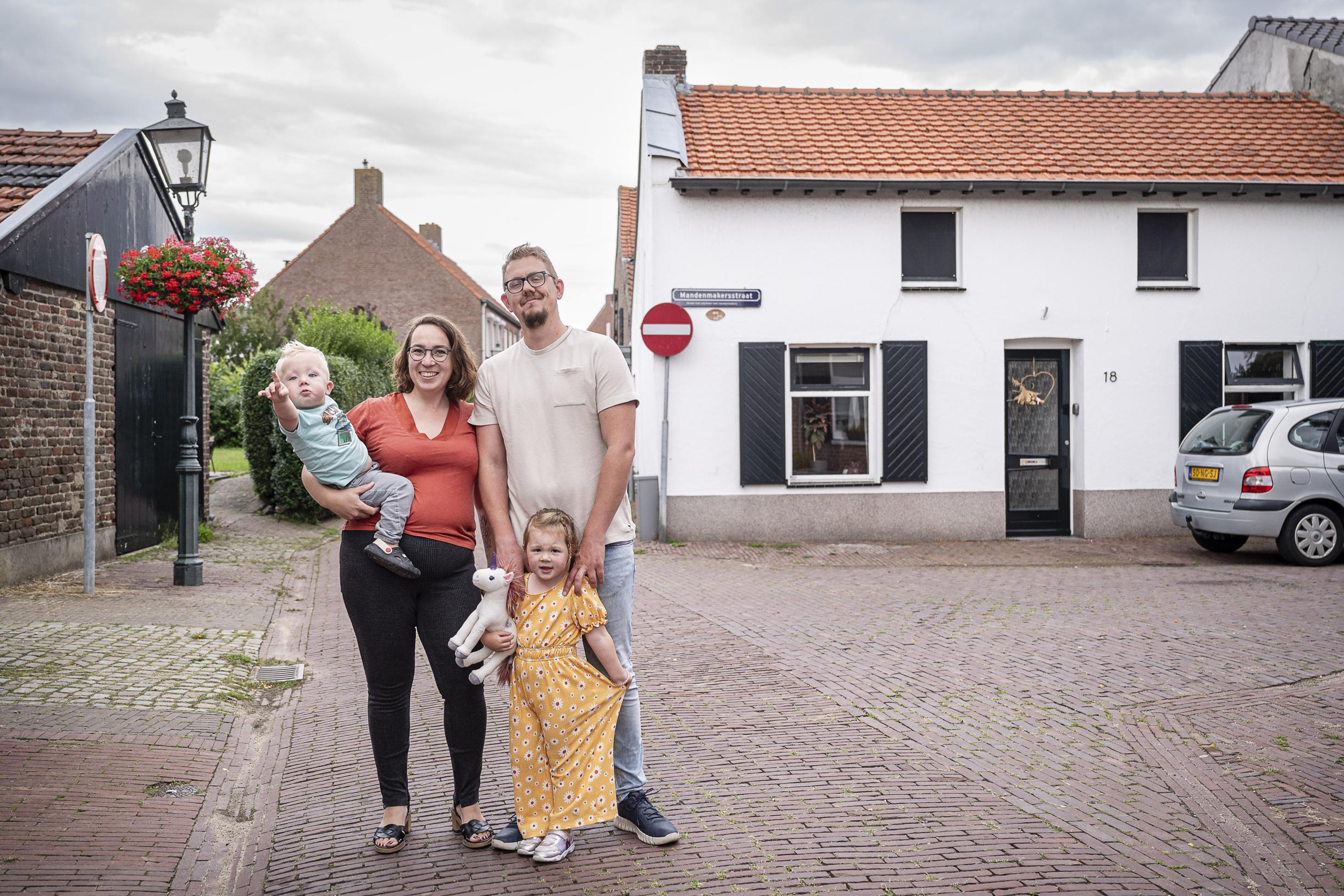 Familie uit Stevensweert geeft op tv kijkje in portemonnee: ‘Je weet meer van iemands seksleven dan 