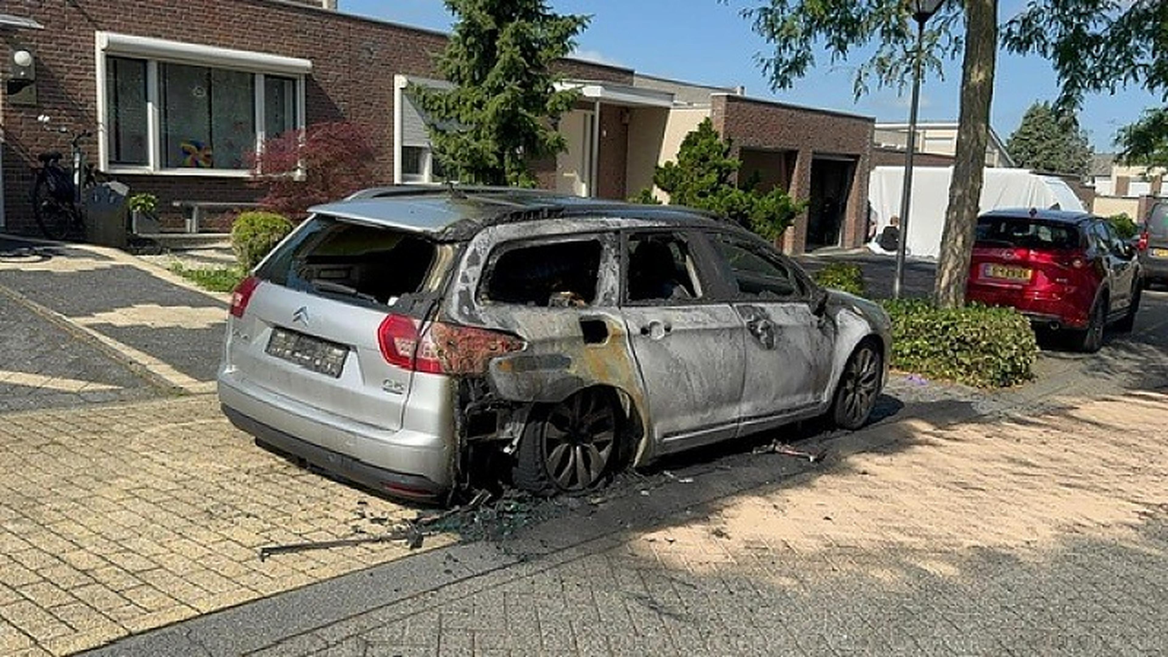 Twee autobranden kort na elkaar in Kerkrade