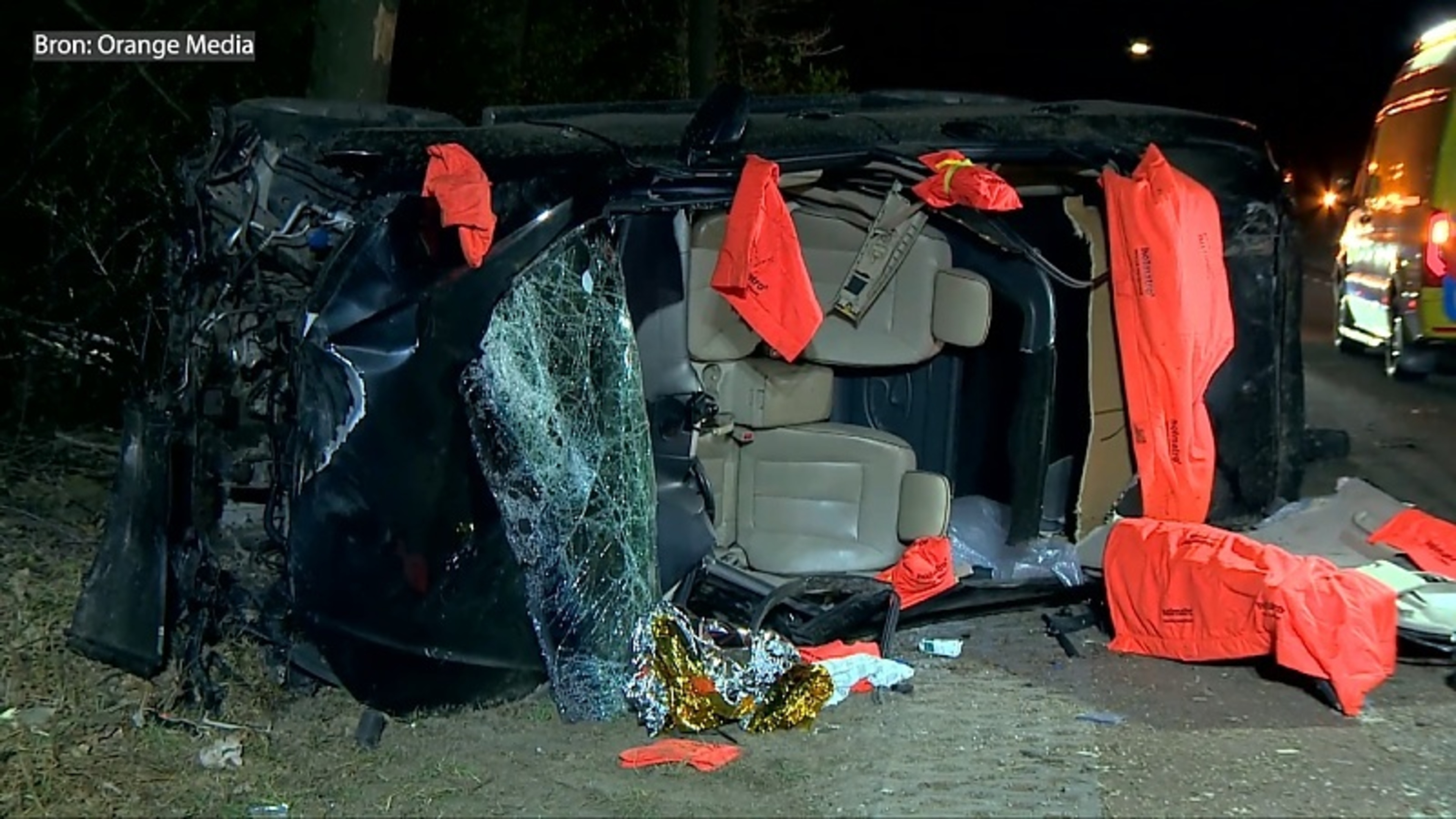 Persoon gewond na ongeval in Maasbree, brandweer moet bestuurder uit auto bevrijden