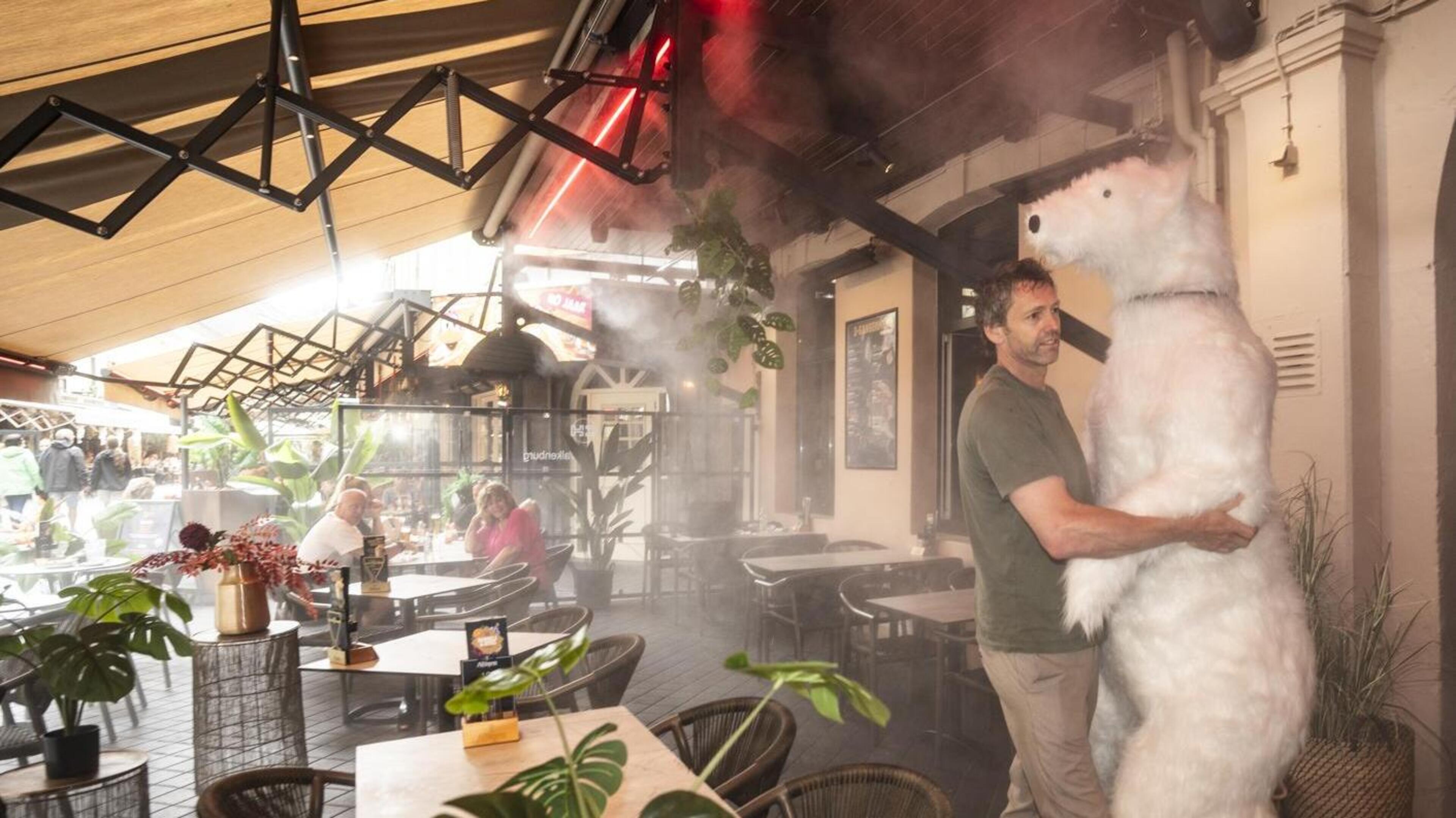 Koel dineren op het terras van De Beren in Valkenburg: ‘Iedereen heeft heaters tegen de kou, maar ni