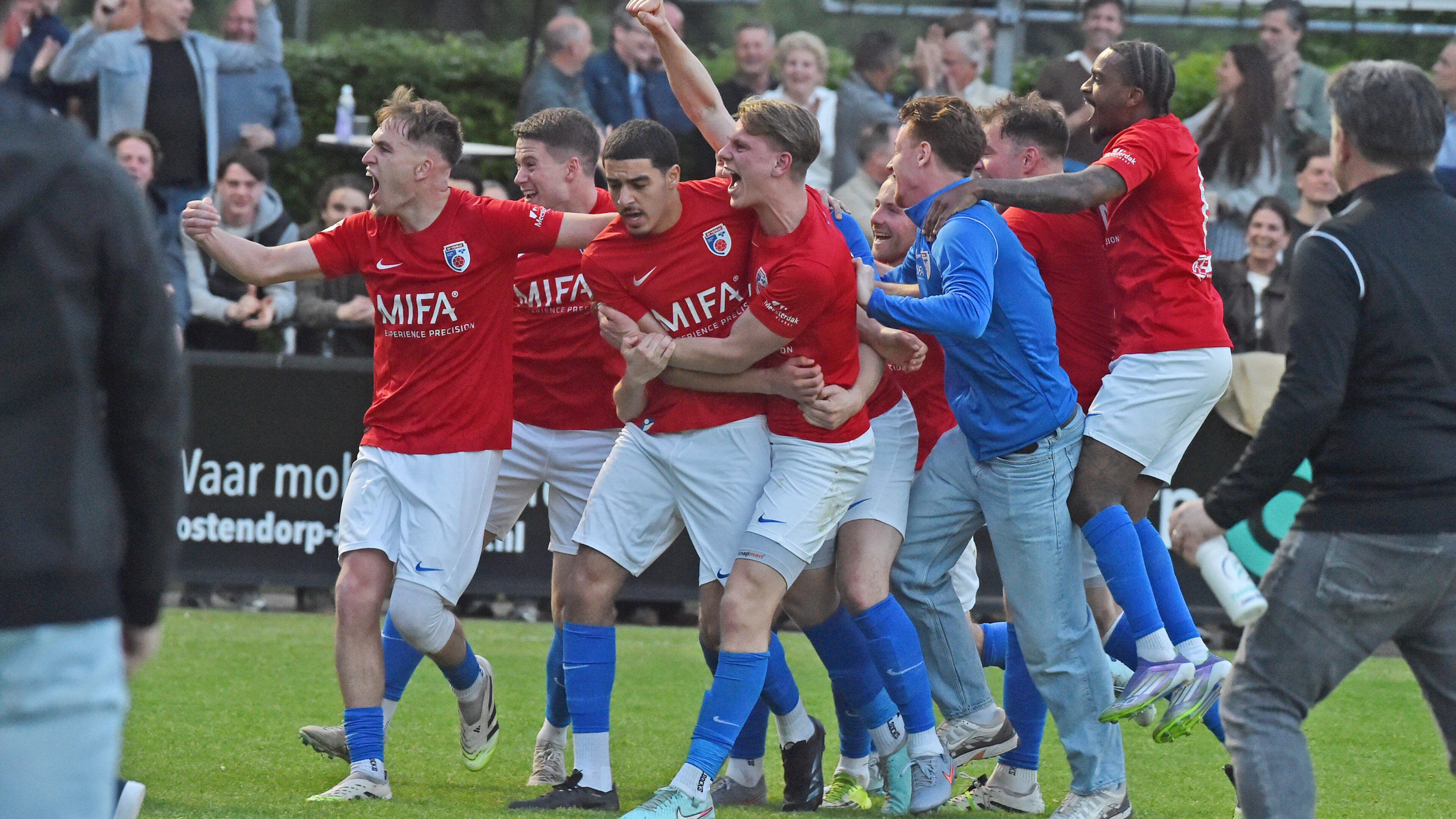 VIDEO SV Venray-Wittenhorst: reclame voor het amateurvoetbal, bekijk hier de samenvatting